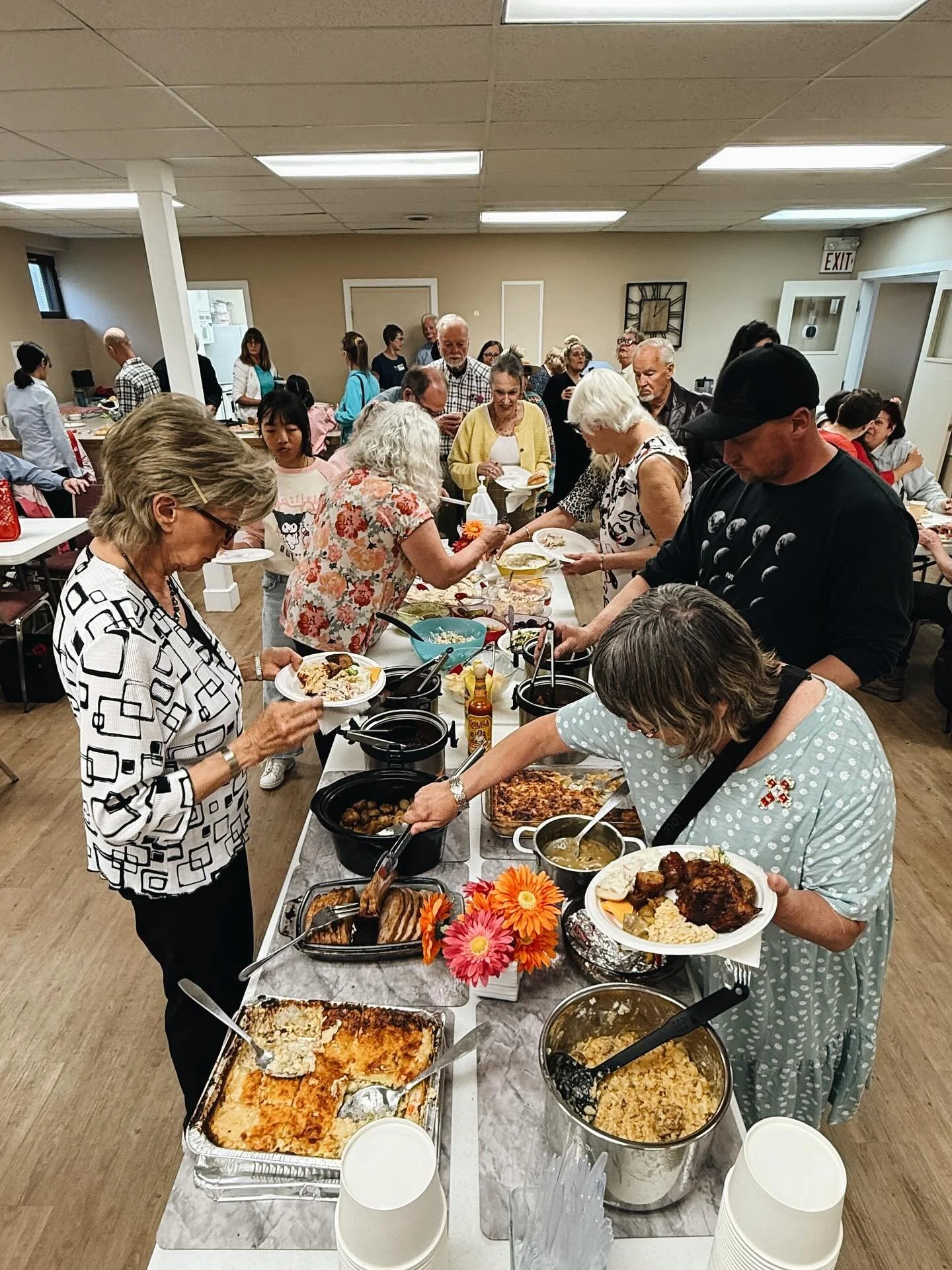 Join us for our in person service this Sunday and stick around for our Love Feast Potluck Lunch—a time to eat, laugh, and enjoy life together. 🥗🍞🥧
Bring a dish to share if you can—we’d love to see you!
⏰ 10:30am, Sunday October