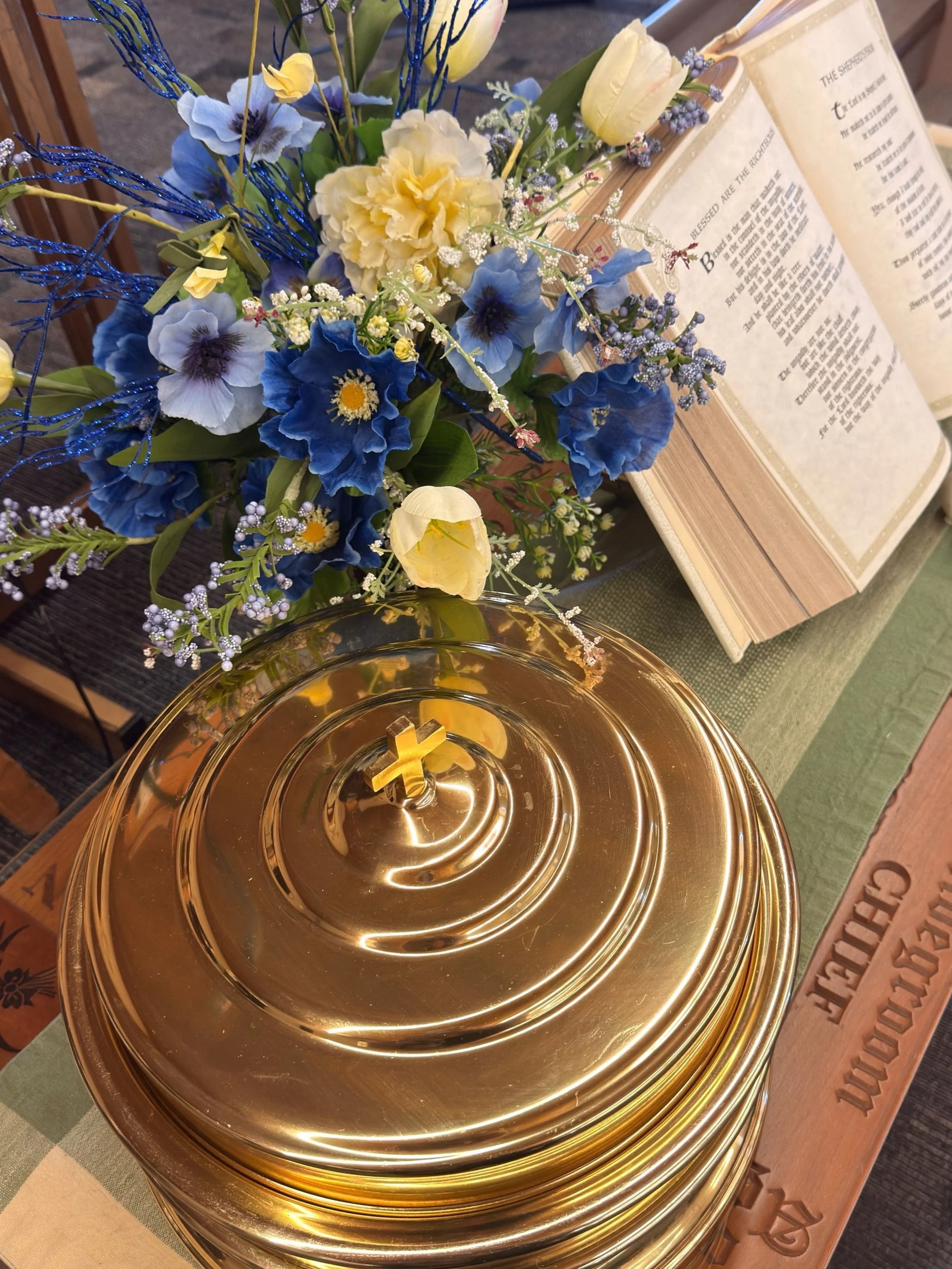 This Sunday is Communion Sunday. Join us to remember His sacrifice and celebrate all He&rsquo;s done for us.🙏🏻❤️

Sunday service starts at 10:30 AM, in person or online.

FOLLOW for more! Christian inspiration and encouragement. We @westcalgaryfull