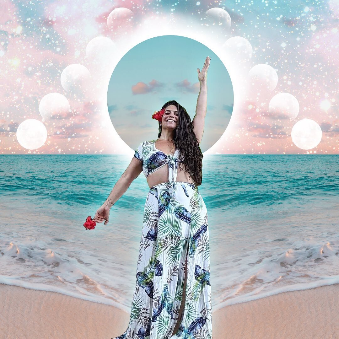 I still ❤️ love ❤️ making these awesome digital collages! Recent work for @merrytyoga for her monthly New Moon events (it&rsquo;s online, too!) - Pretty sure my friend is a mermaid IRL. 🐚 🌊 

#digitalcollage #recentwork #collage #lisafrankvibes #li