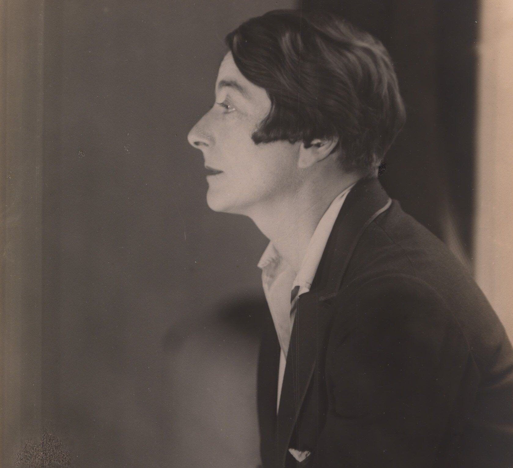 eileen-gray-1534127013.jpg