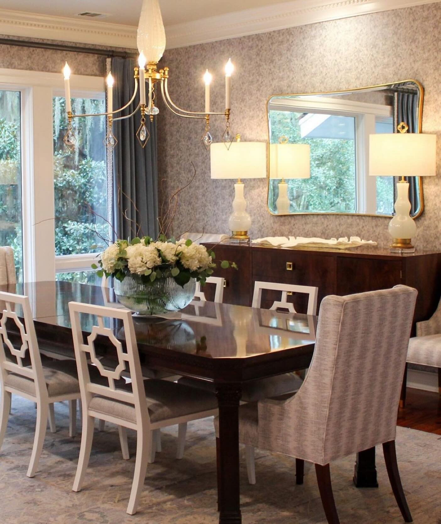 Thank you @libbyboydeninteriors for including us in this beautiful project! We love working with you! 🤍 Lia chandelier + vintage white murano glass lamps. #louisegaskilllighting