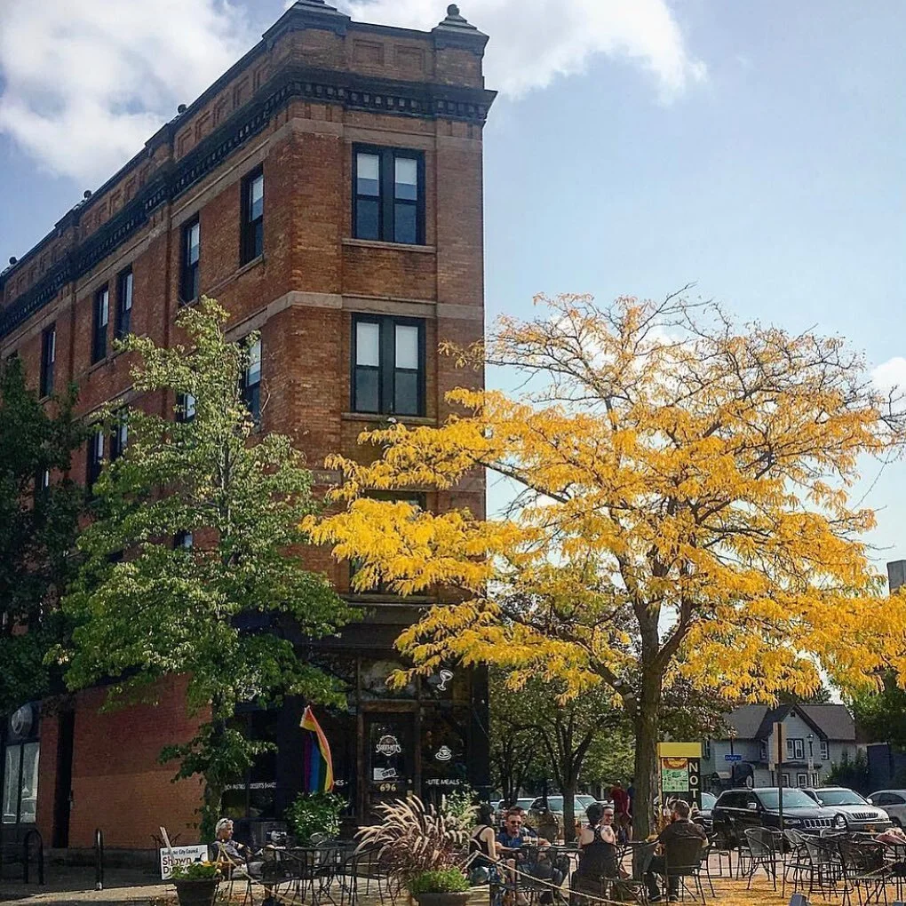 💥 SALE! Today is #NationalCoffeeDay, and if you followed along during my @i.heart.roc takeover last week, you already know that coffee (but more so the coffee community) has played a big role for me. This is an old picture, but one of my favorite sp