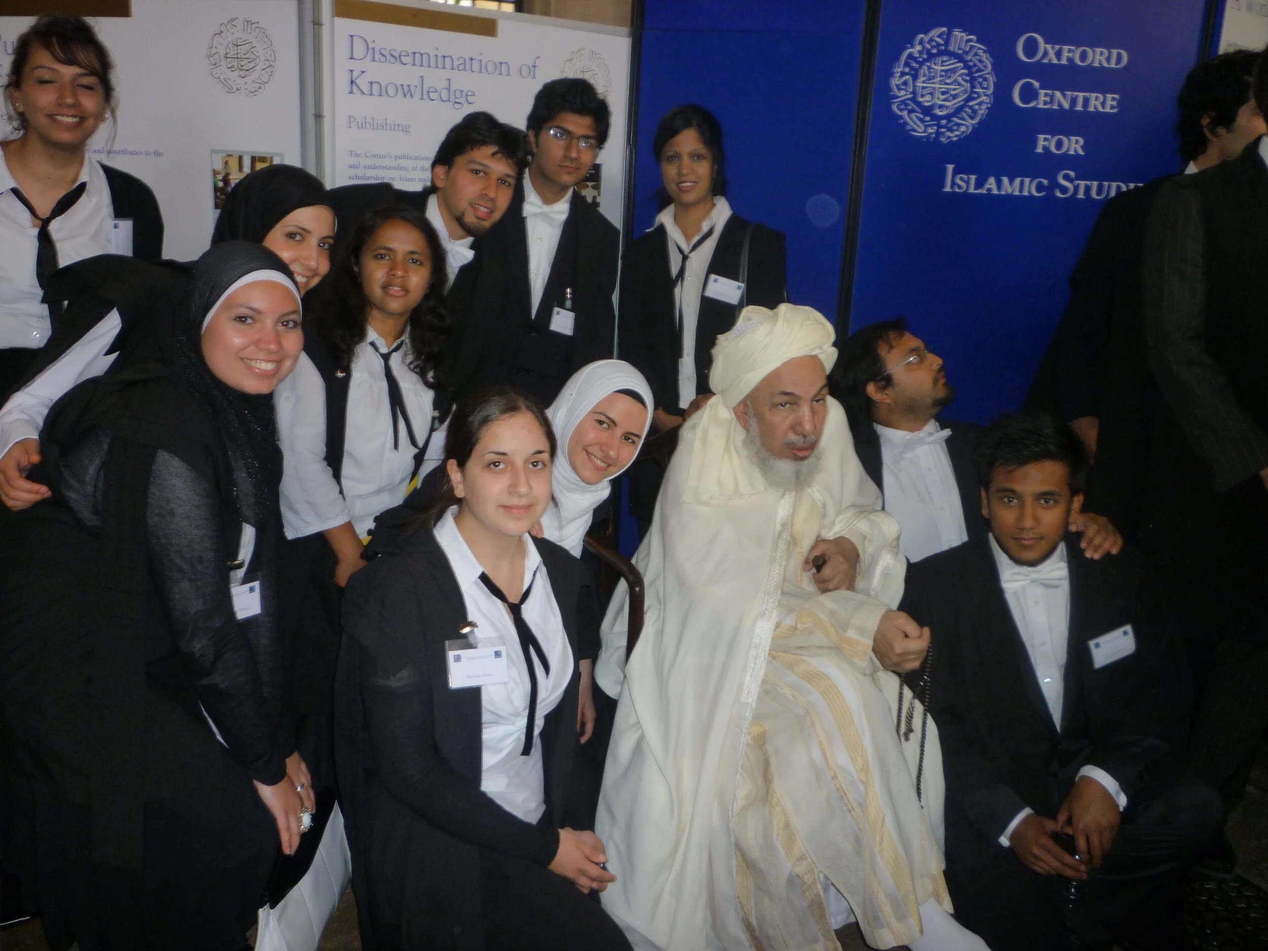 Sheikh Ibn Bayyah with various members of the ISoc