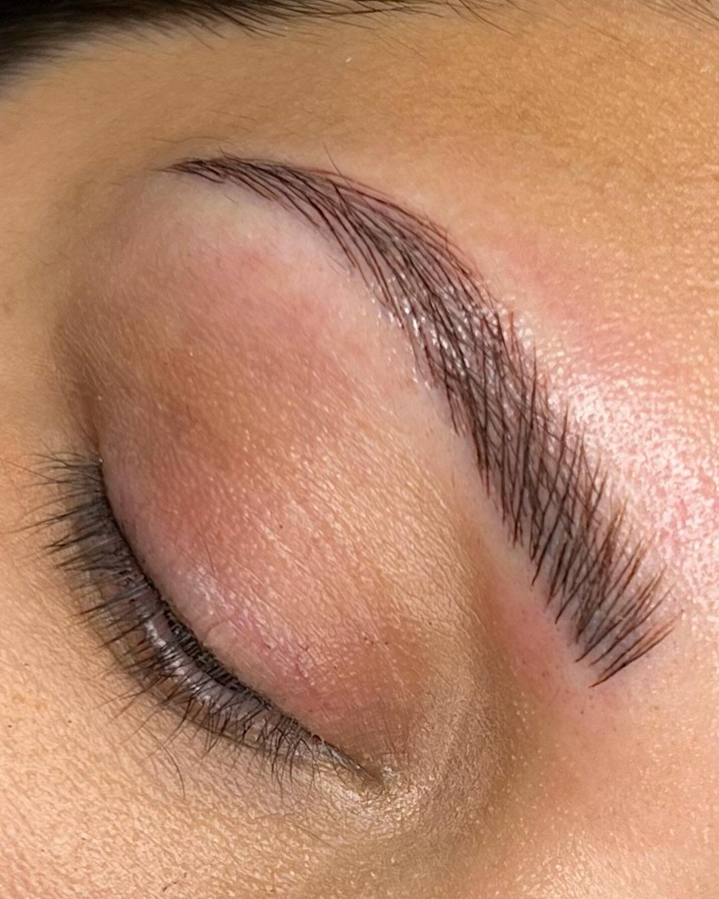 Microblading offers convenience and long-lasting effects. It eliminates the need for daily eyebrow makeup application and touch-ups. With proper care, the results can last for around one to three years, reducing the hassle of maintaining perfectly sh