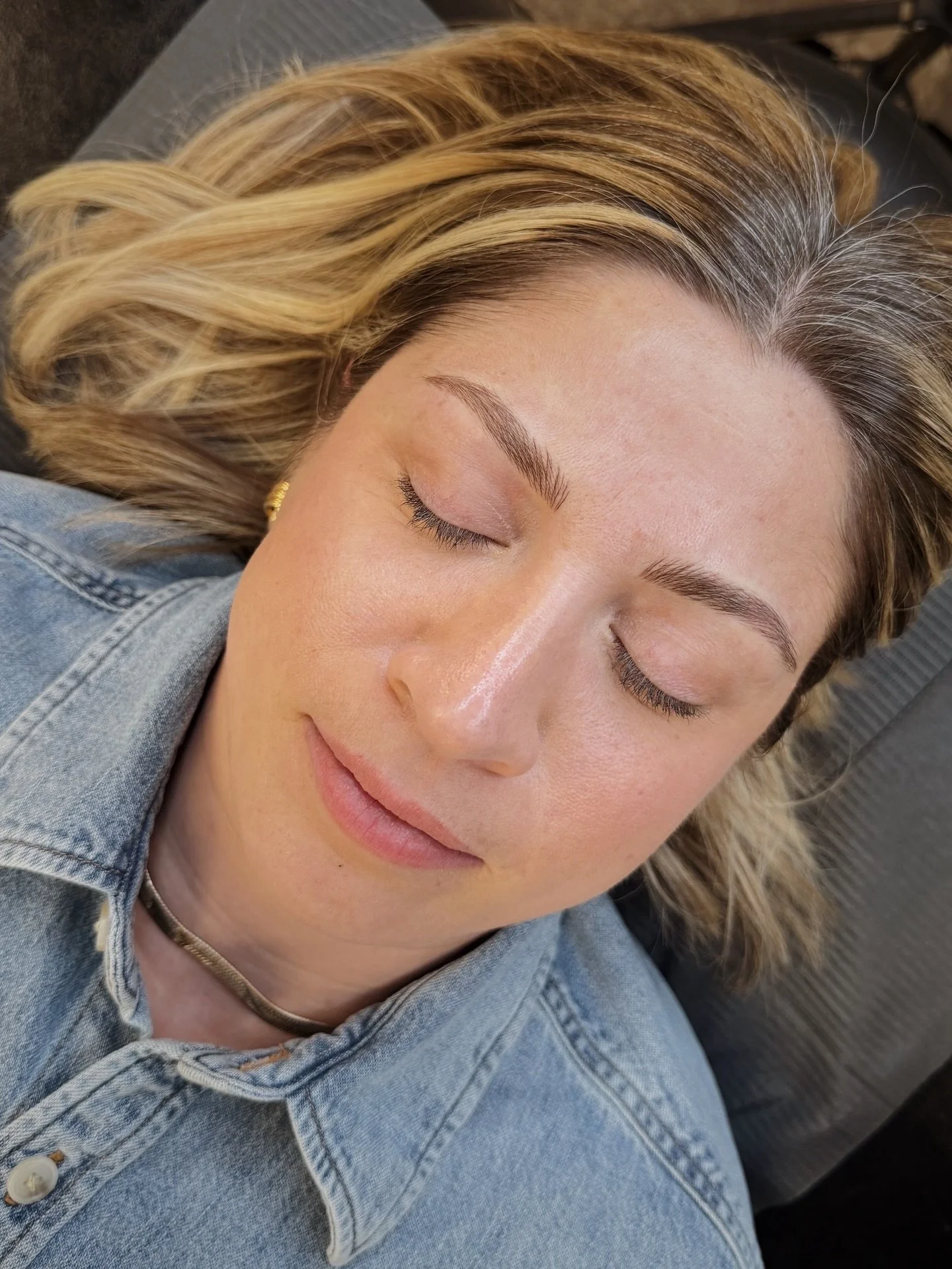 Ready to simplify your beauty routine?

Imagine brows that are effortlessly polished and timeless. A subtle enhancement that saves time, simplifies your routine, and highlights your natural beauty.

I&rsquo;d love to help you discover your ideal brow