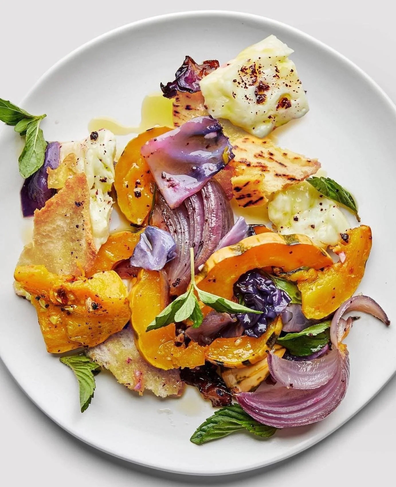 Happy Thanksgiving from palette! Hope it is as colorful, delicious and comforting as your heart desires 🧡