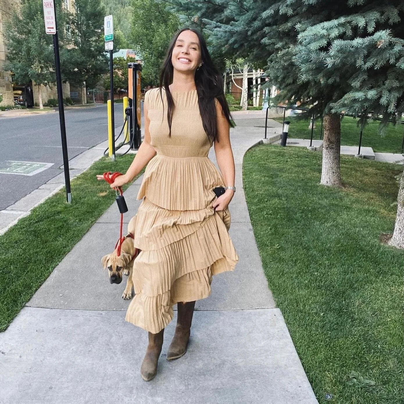 Coolest girl @piabaroncini is a self-made wonder ✨ CD of @lpa and host of her podcast are just two of the many, beautiful hats she wears. She sat down with palette to discuss all things Italy, pasta, nourishment and the bottom line of what really cou