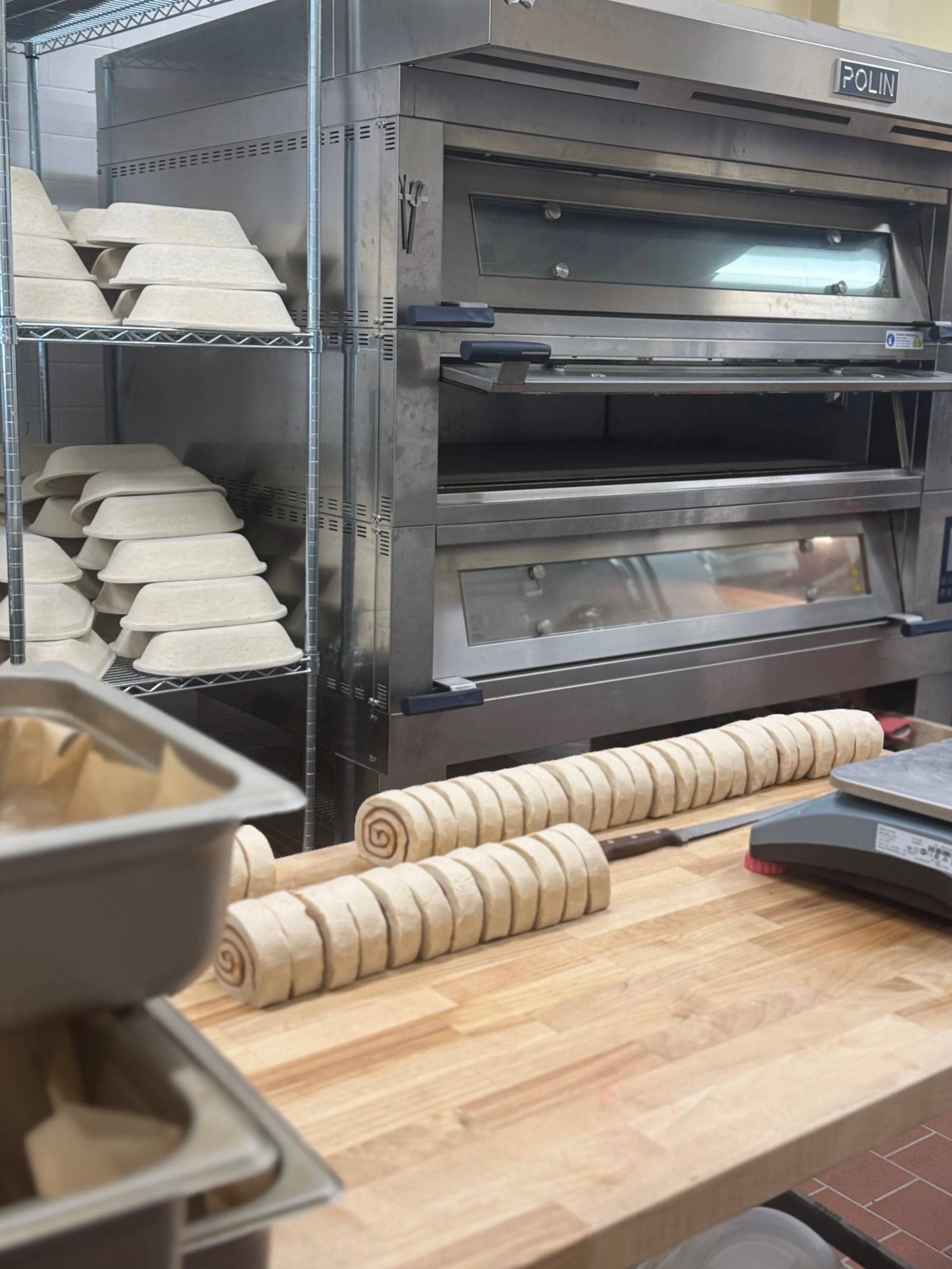 🌾🌾 in production mode 🌾🌾

#sourdough #bakery #melobread
