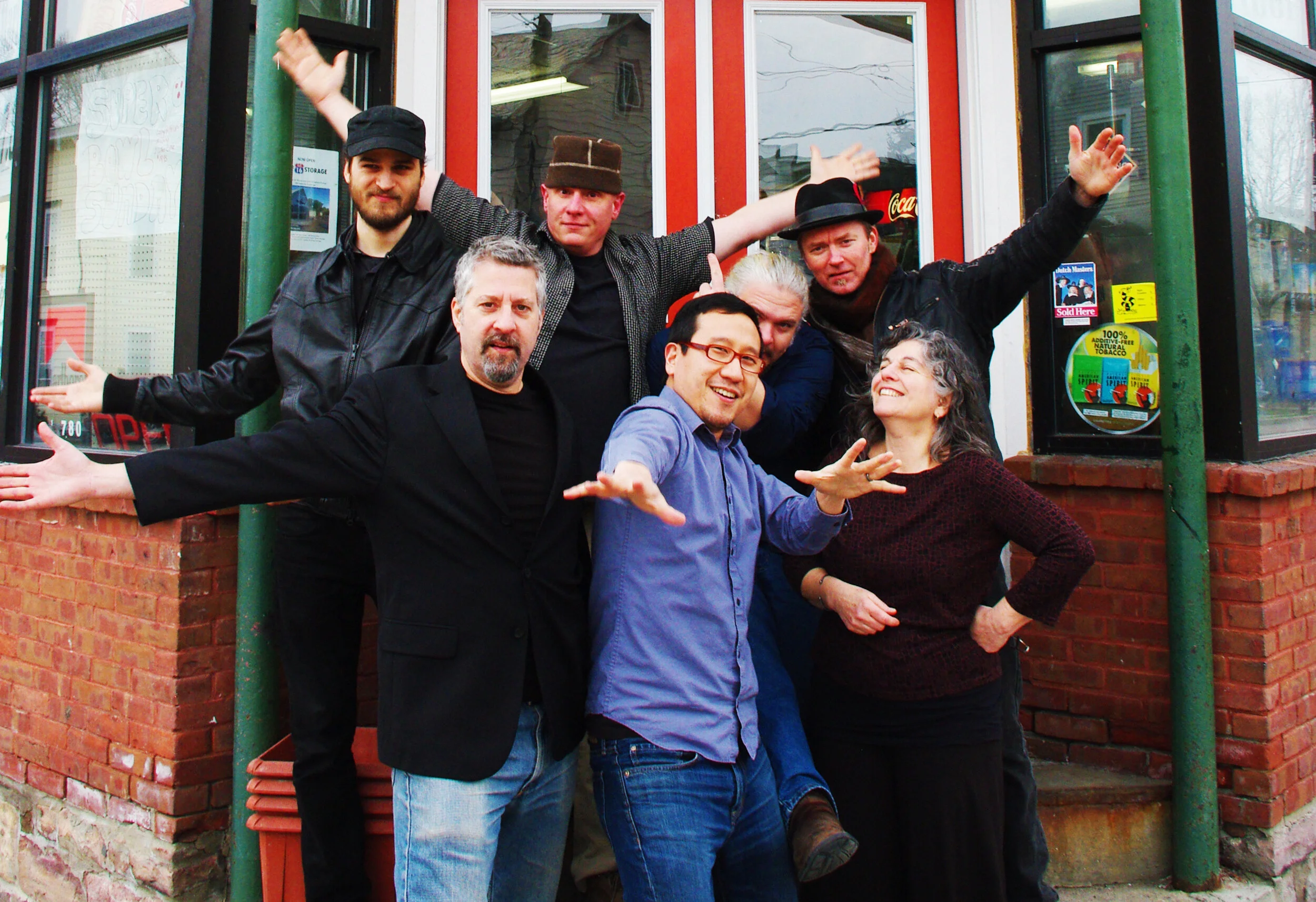 Friday Free concert on the green with: GUAGUA