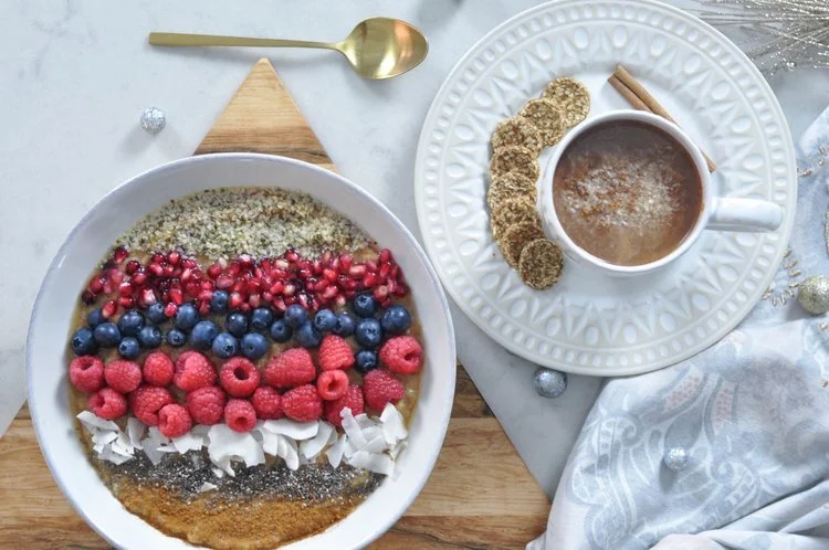 Two Cold Weather, Holiday Treats: Raw Vegan Porridge + Dairy-Free Hot Cocoa