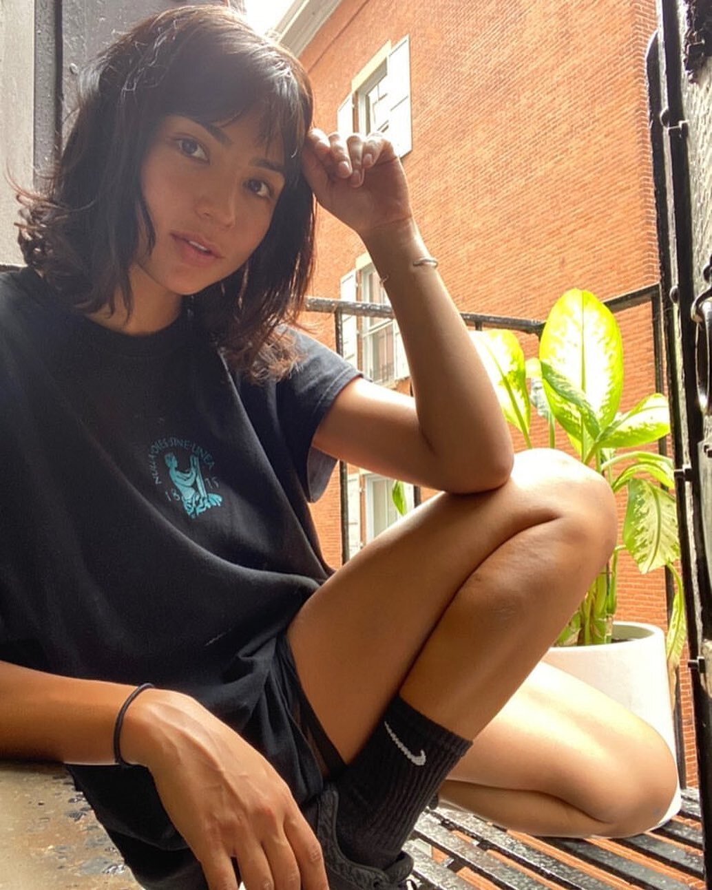 So lucky to have beautiful clients who rock their cuts so well! Artists supporting artists! 💕 #paintersofNYC #nycstylist #hairstylistsnyc #nychairstylists #joannatruminohair #nycpainters #bangs @mariana.oushiro