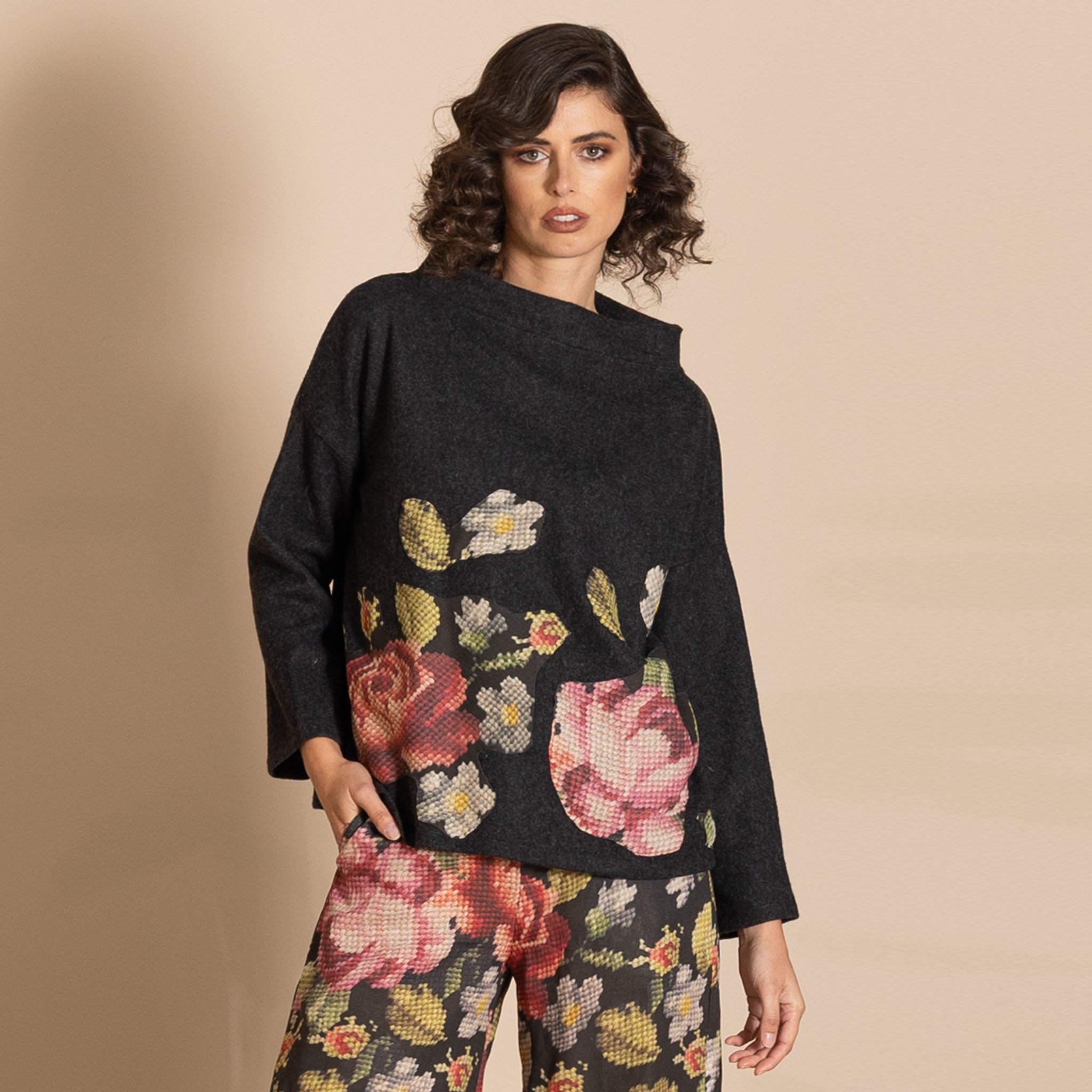 M6746 BURMESE TAPESTRY BOX JUMPER 7 (1).jpg