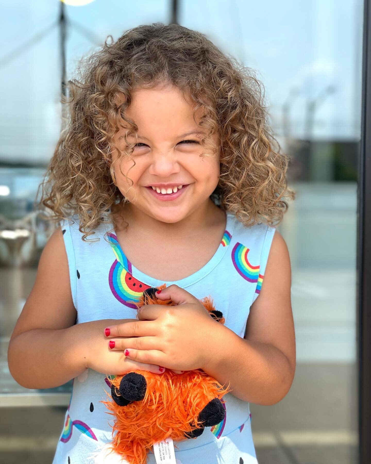 My sweetest curly client NOVA and her little &ldquo;foxie&rdquo; for her first curly cut! 
&bull;
&bull;
&bull;
&bull;
&bull;
&bull;
&bull;
&bull;
&bull;
&bull;
&bull;

#behindthechair #modernsalon #Americansalon #hairbrained #stylistkife #salonlife 