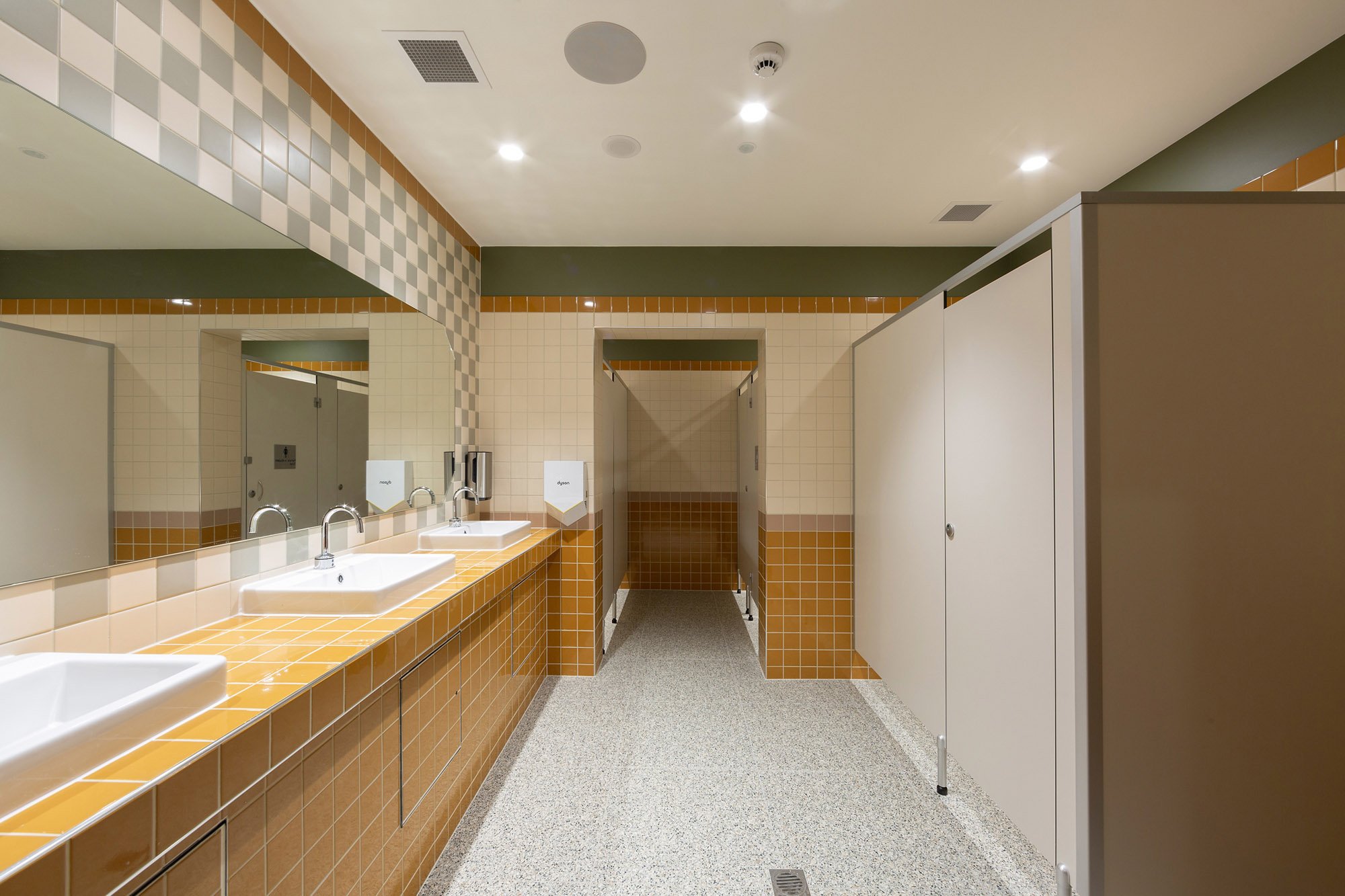 The Statesman Hotel-Monarch-Female Bathroom.jpg