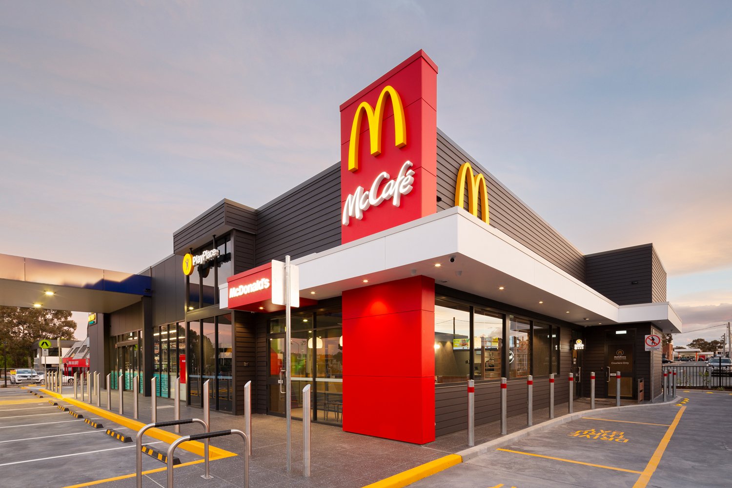 Monarch-McDonalds-Metro_0048.jpg