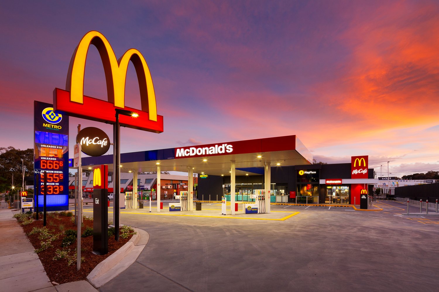 Monarch-McDonalds-Metro_0055.jpg