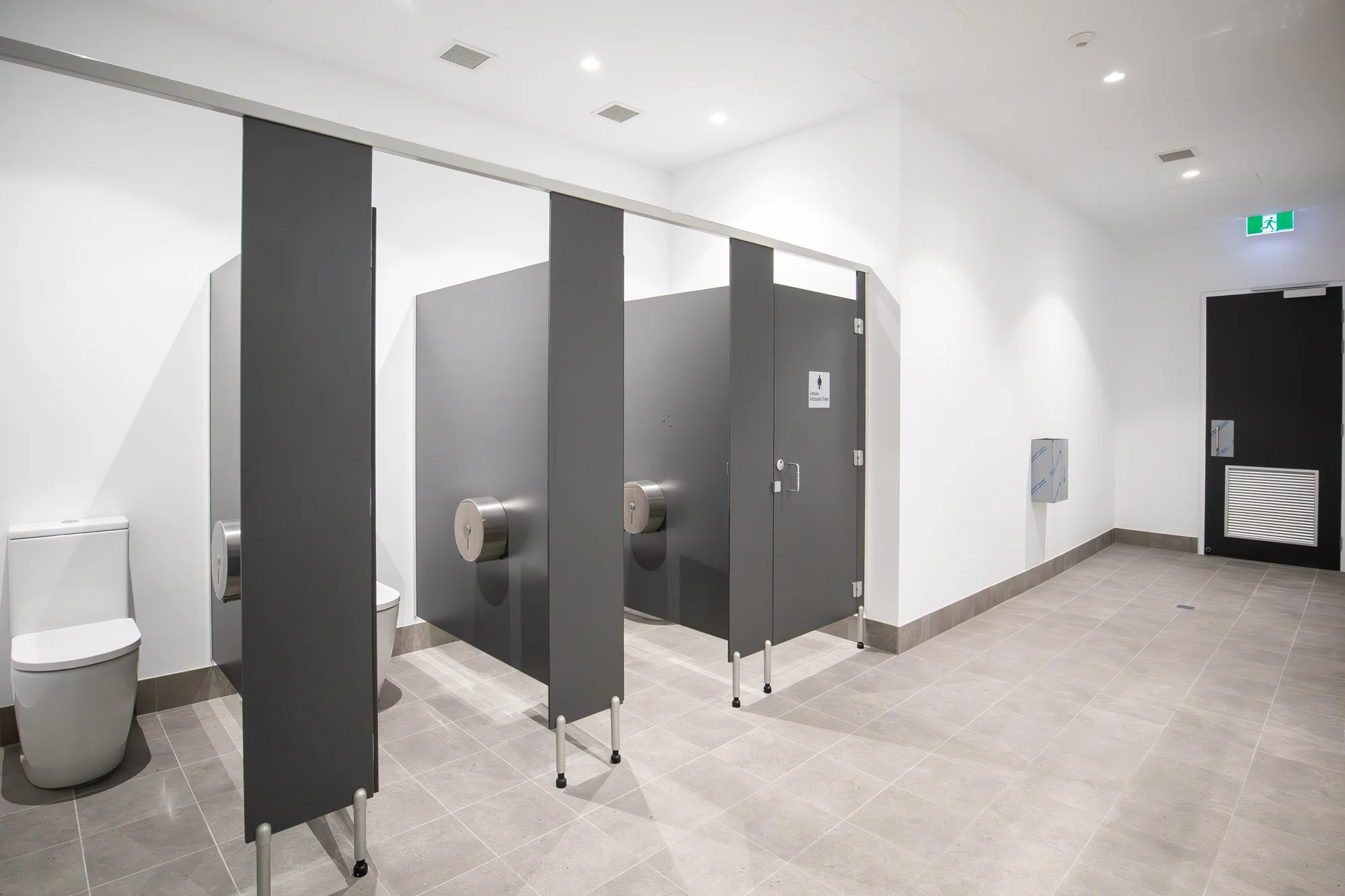 StPeters-SportsCentre-Bathrooms_0020.jpg