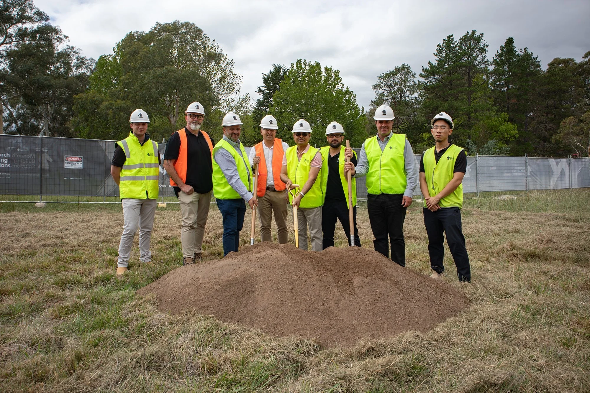  High Commissioner, H.E. F. M. Borhan Uddin, with the Monarch Building Solutions project team and Guida Moseley Brown Architects. 