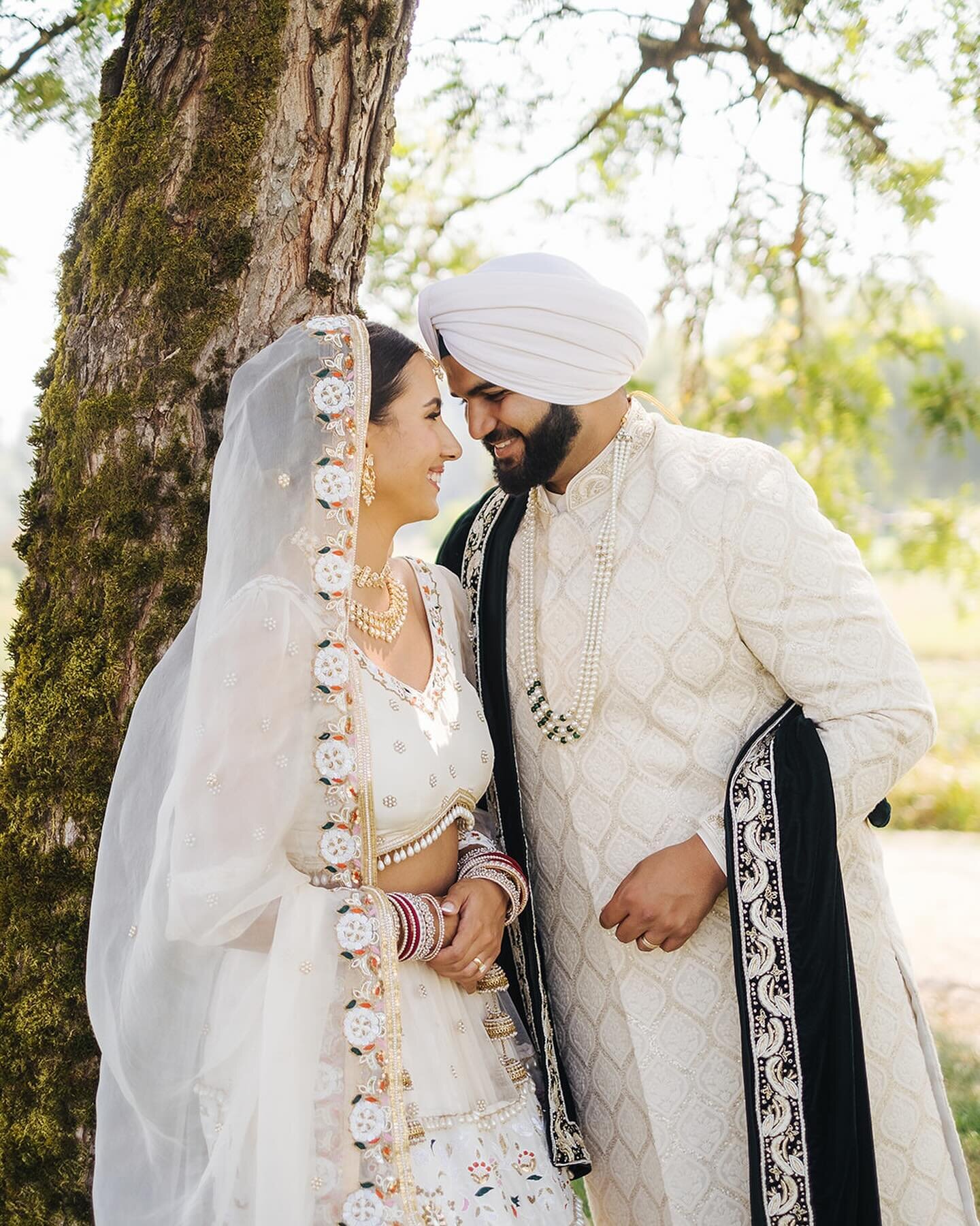 Our favorite moments from Raman and Amir&rsquo;s incredible day! ❤️❤️❤️⁣
⁣
⁣
⁣
⁣
#vancouverweddings #vancouverwedding #wedmegood #indianbride #surrey #weddingdress #bridalmakeup #bridaltrousseau #indianwedding #vancouverbride #surreywedding #bridal #