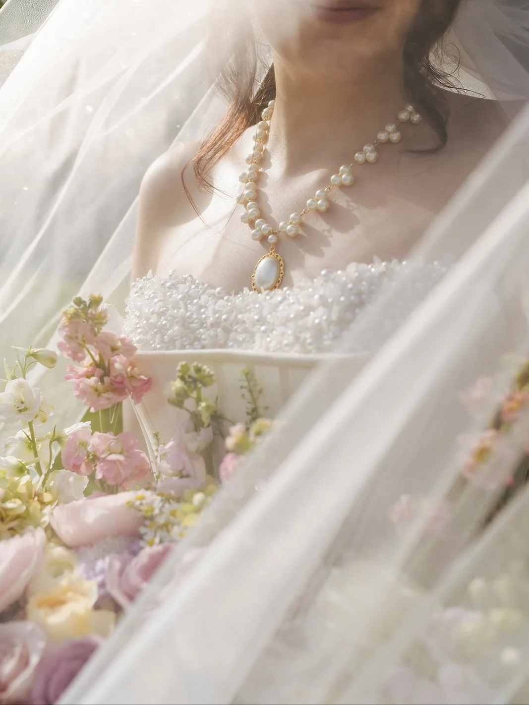 A princess and her prince 💍 ❤️ @katelyn.nugent 

Photo by @thecapturescollective

#weddingphotography 
#weddingphotographer 
#VancouverWeddingPhotographer 
#CalgaryWeddingPhotographer 
#vancouverweddings 
#calgaryweddings 
#fineartweddingphotographe
