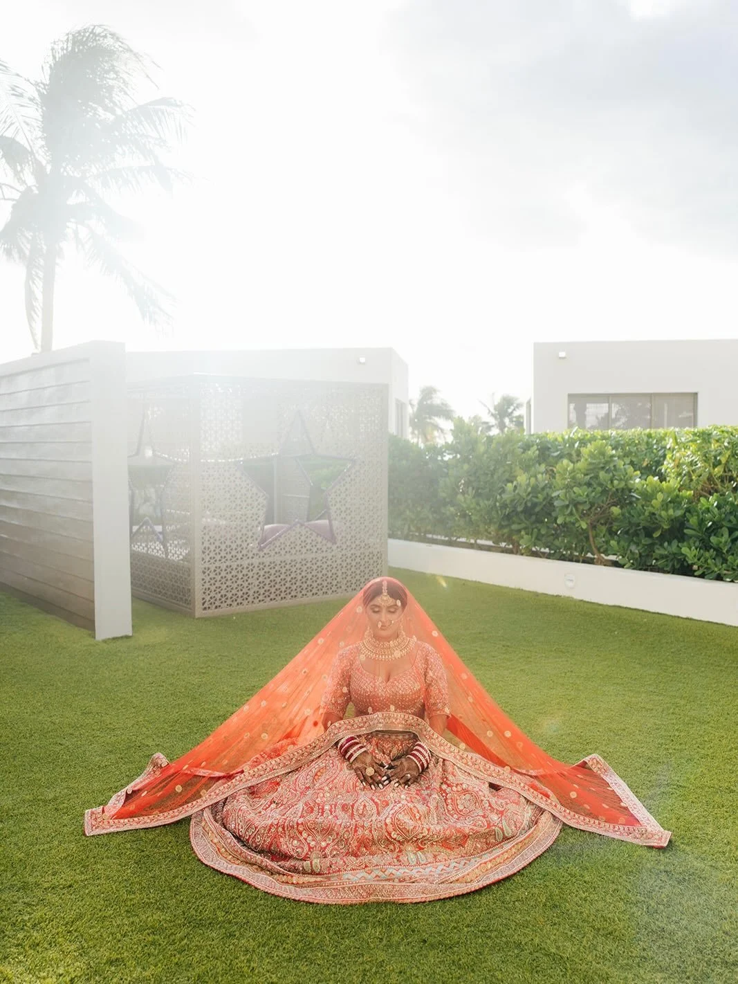 A beautiful warm morning photographing Amanda&rsquo;s tropical bridal preparations 🇲🇽 

Photo and video by @thecapturescollective 

#indianweddingphotographer #desiweddingphotographer #vancouverweddingphotographer #bcweddingphphotographer #destinat