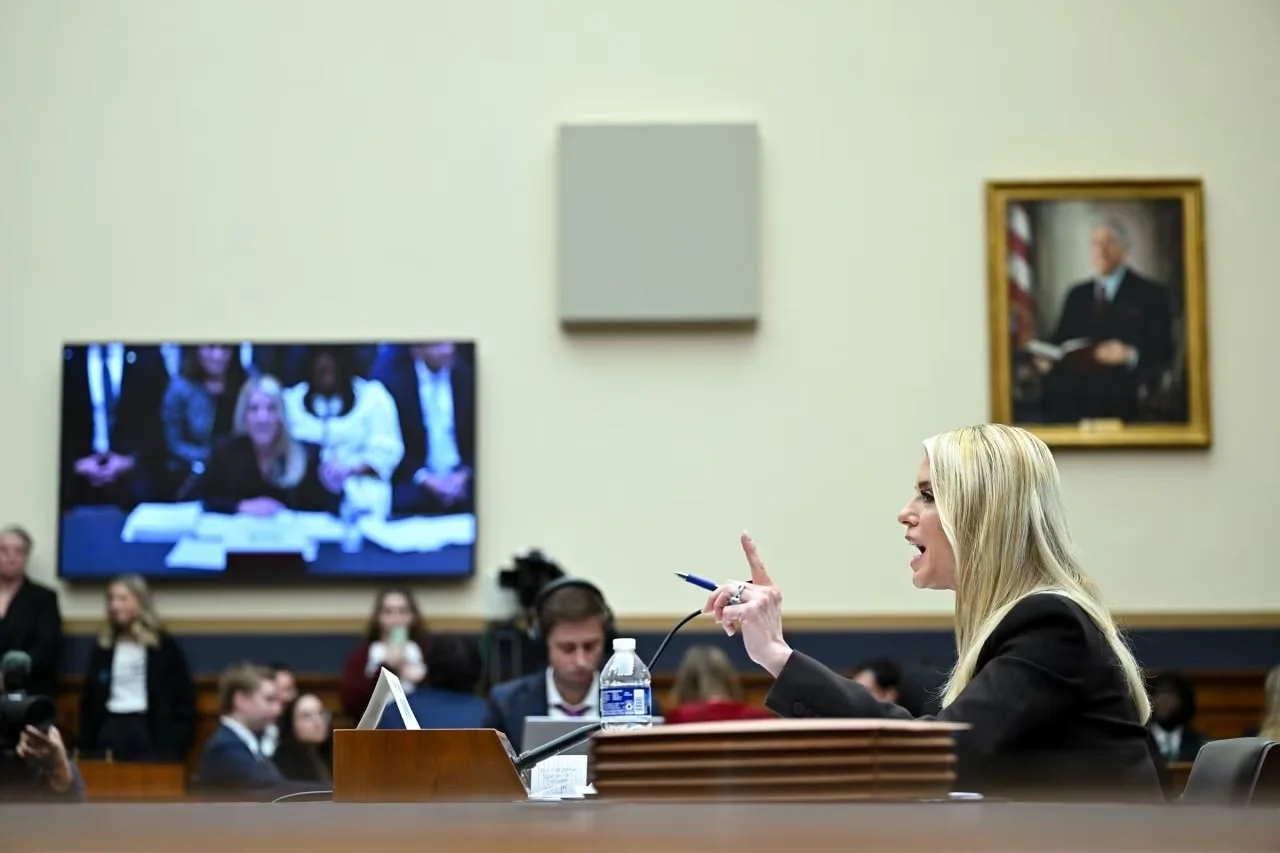 Pam Bondi’s Day in the Furnace: The Hearing That Broke Washington