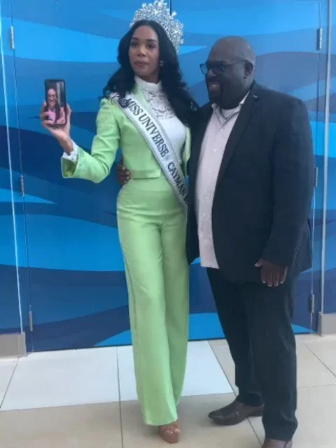 @tahitiseymour is off for pageant preparation in the Phillipines 👑 🇰🇾 

#missuniverse
#missuniversecaymanislands
#tahitiseumour
#caymankind