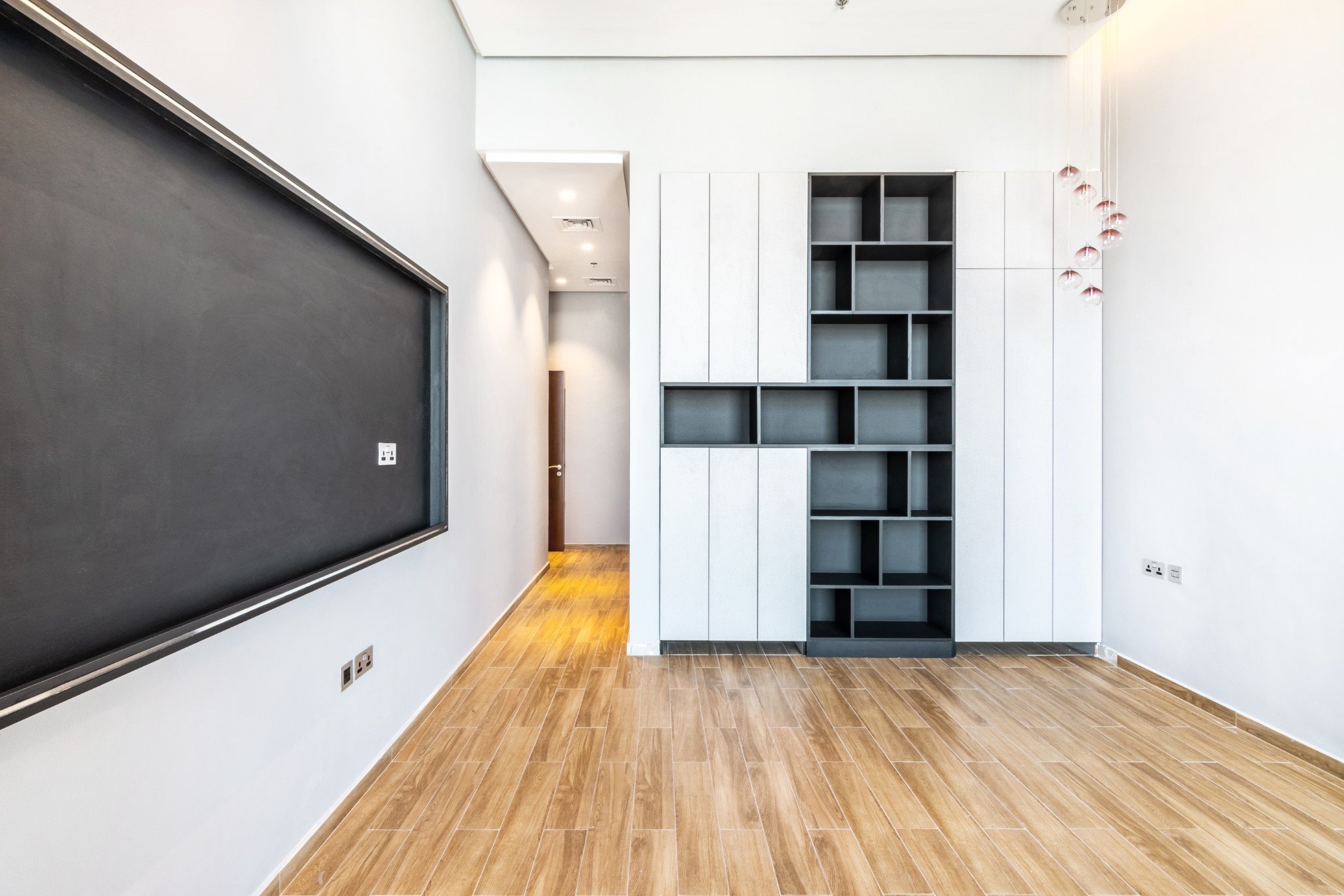 Curated visual reference: Gallery Detail: Buy Luxury 6 Bedroom Penthouse In Al Habtoor City