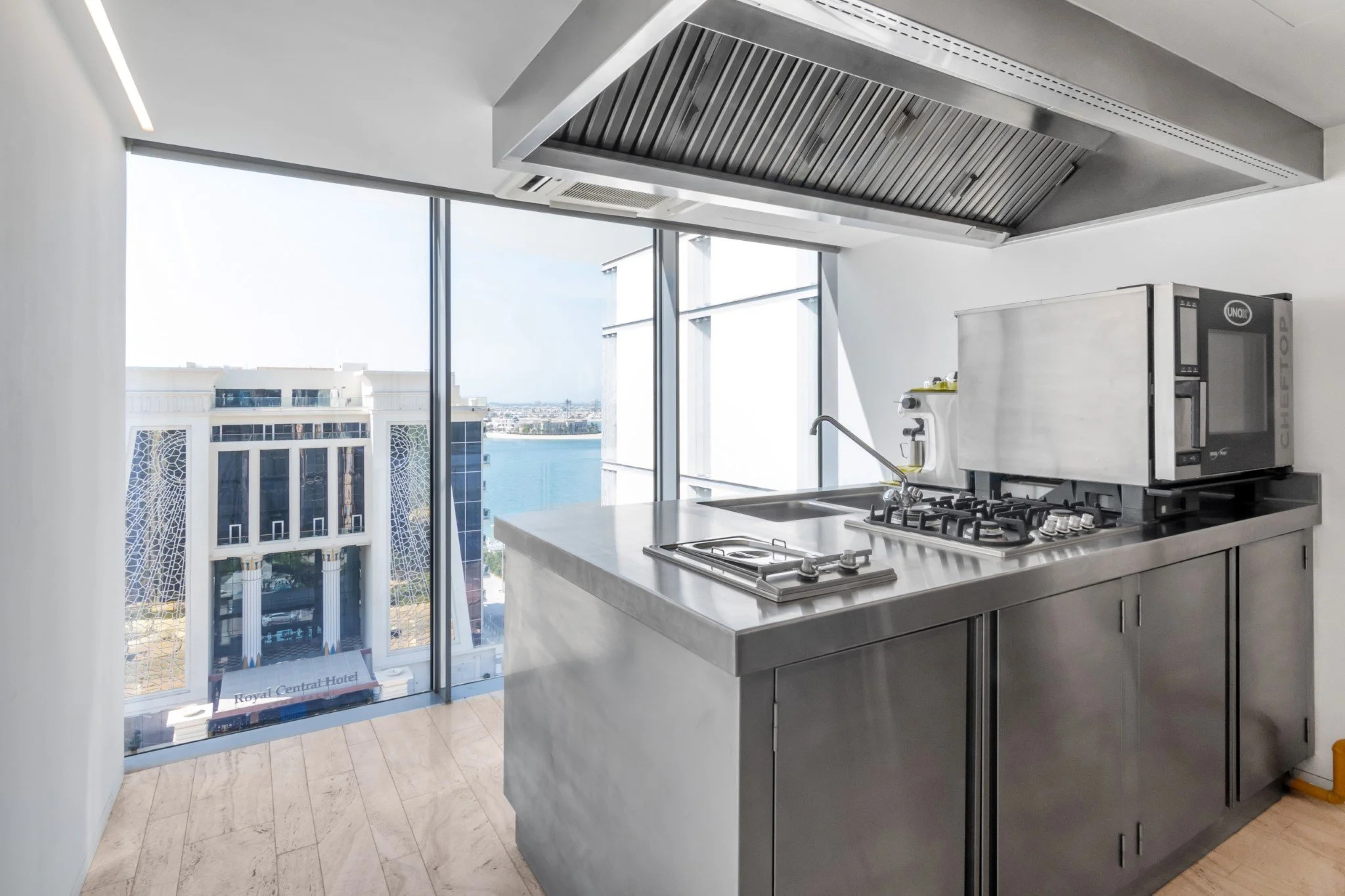Visual Reference: Buy Luxury 4 Bedroom Penthouse On The Palm Crescent