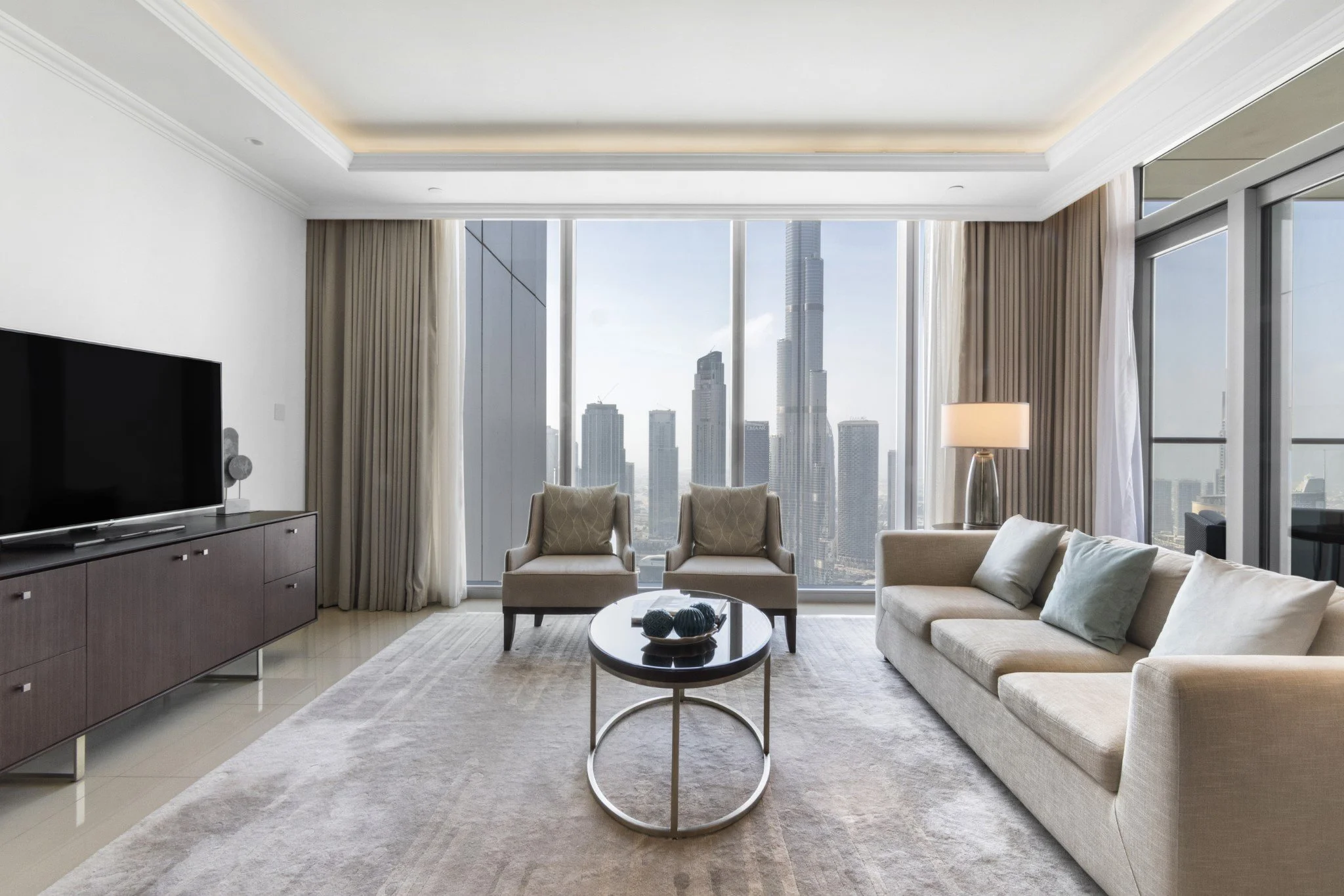 Fountain Views Apartment — LIVE LARGE