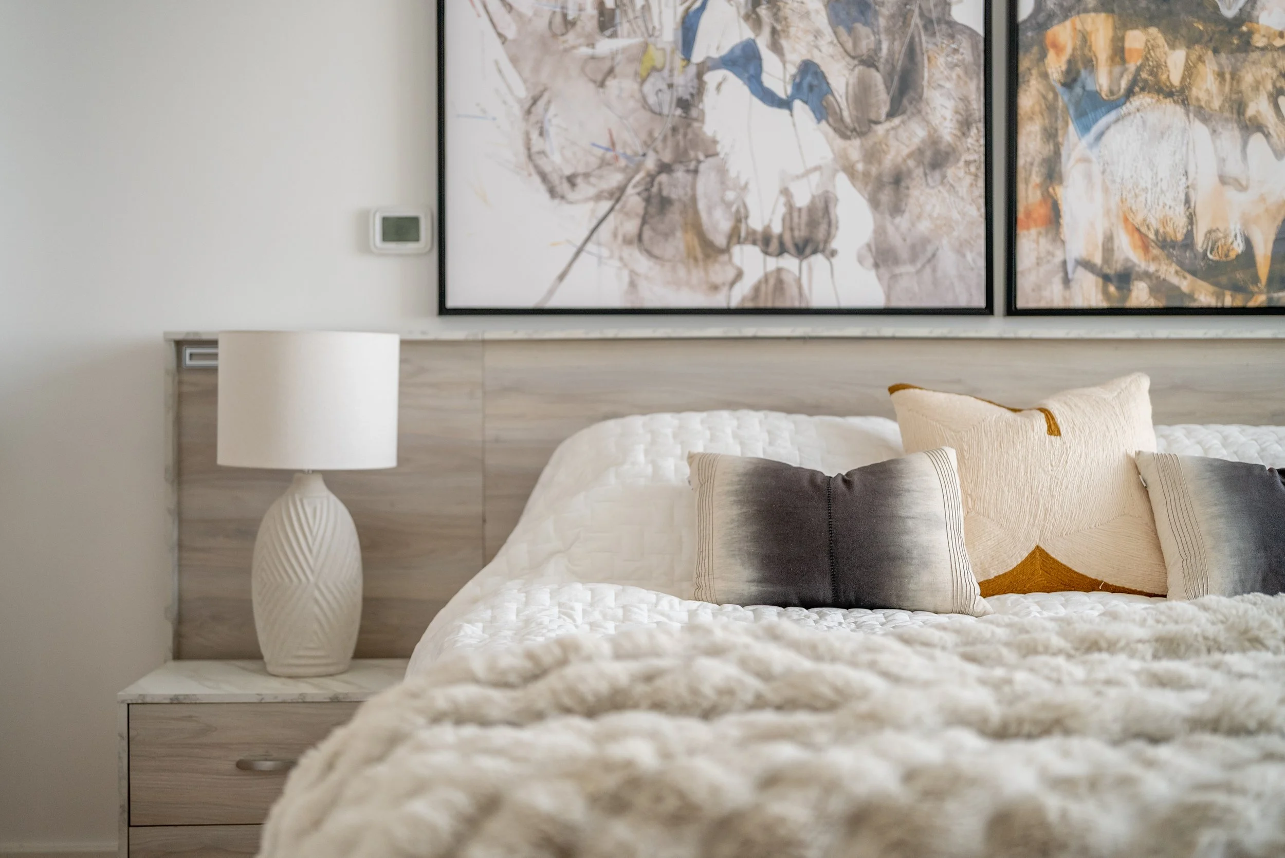 dubai-index-tower-bedroom-detail-live-large-03.jpg