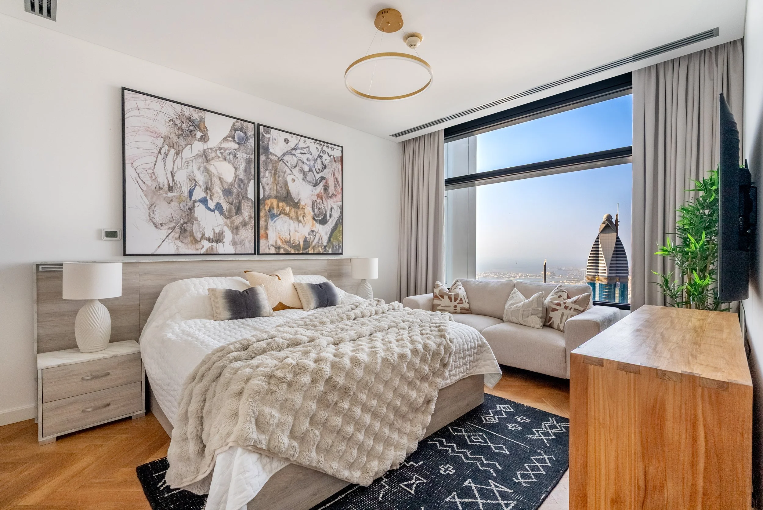 dubai-index-tower-bedroom-live-large-02.jpg