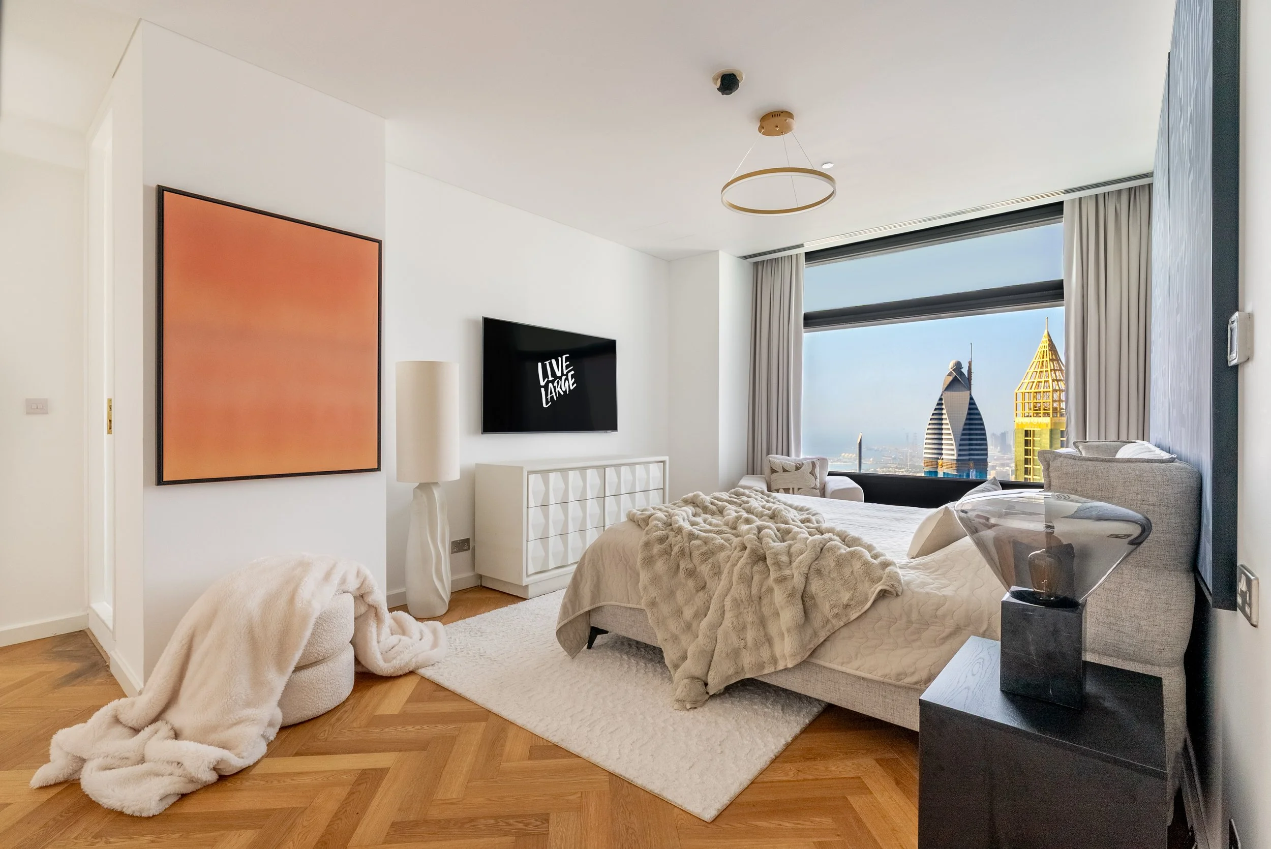 dubai-index-tower-bedroom-live-large-09.jpg