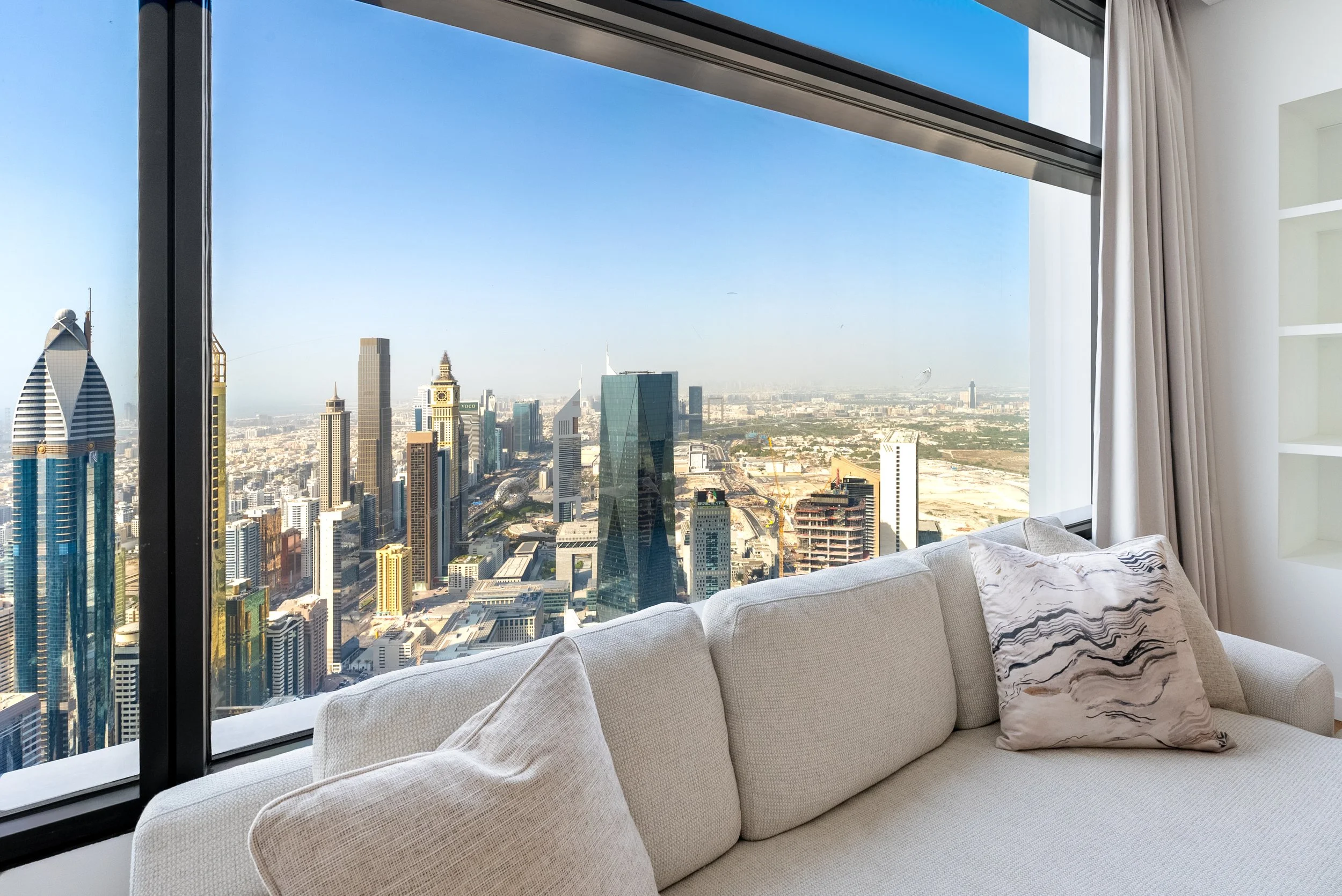 dubai-index-tower-window-seating-live-large-02.jpg