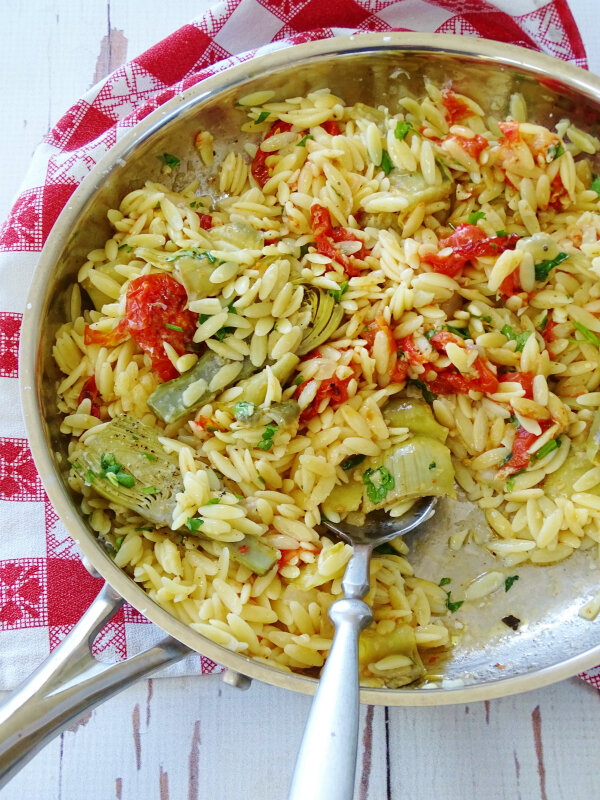 Orzo Pasta with Artichoke Hearts and Tomatoes