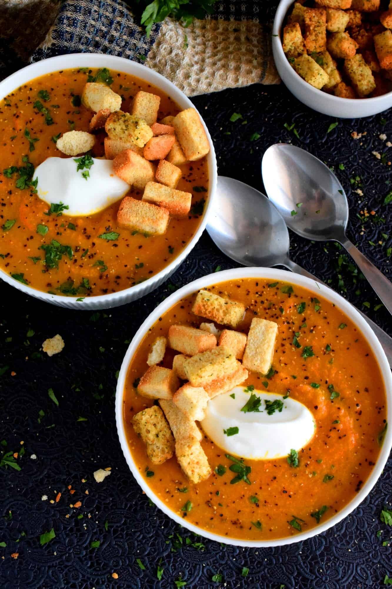 Roasted Carrot and Cauliflower Curry Ginger Soup