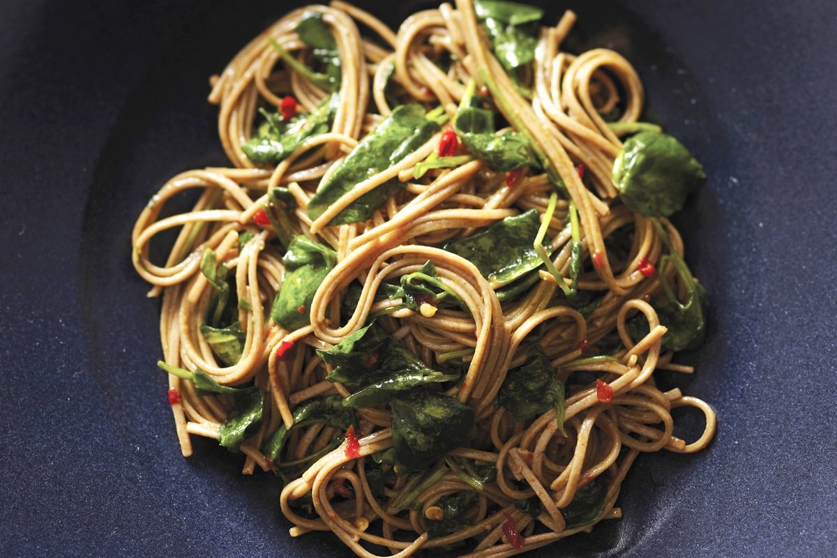 Spicy Soba Noodle With Wilted Watercress