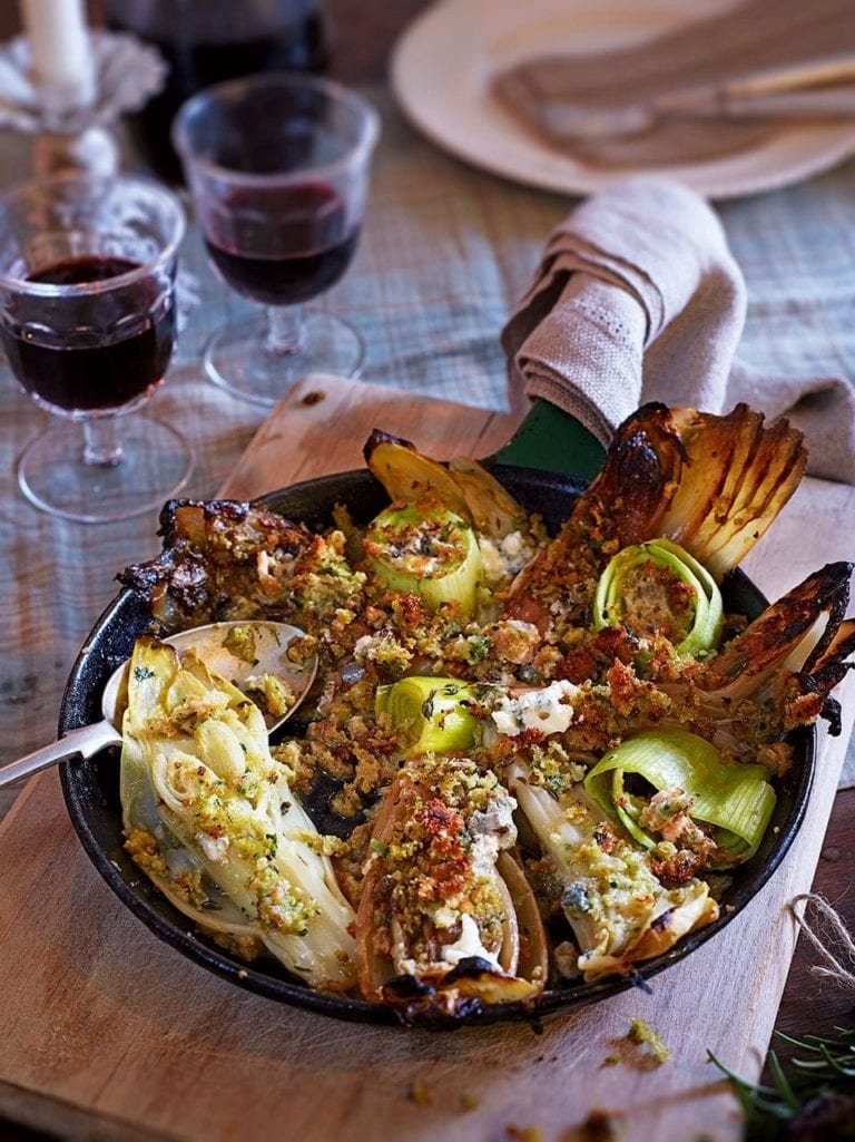 Braised chicory and leeks with blue cheese