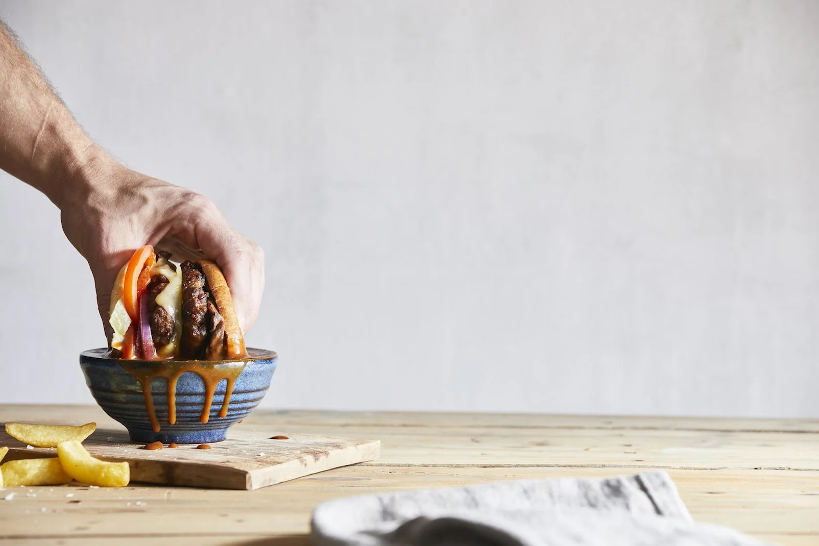 DIPPING_BURGER_17614EMBER_1.jpg