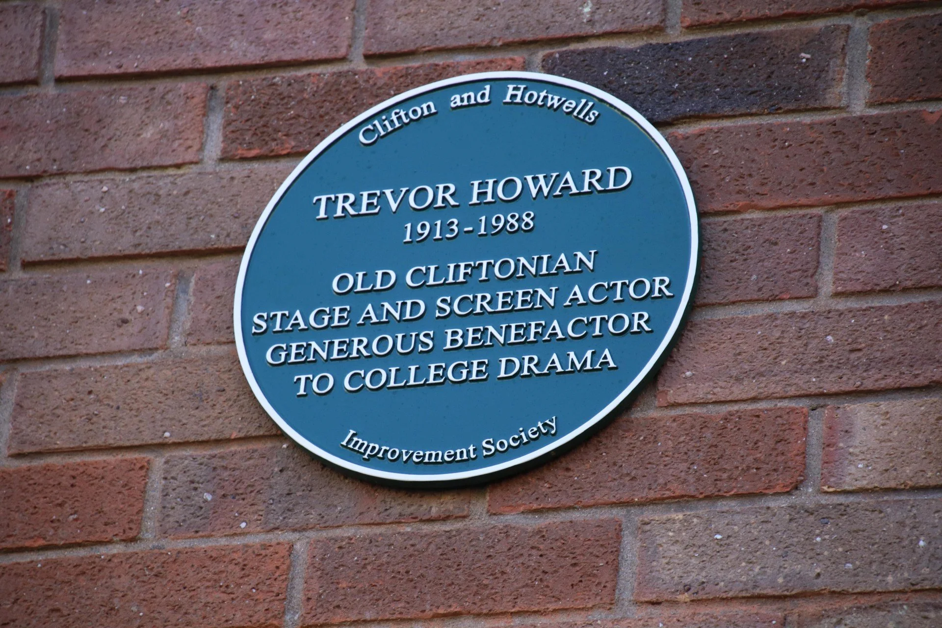 Redgrave Theatre unveils plaque dedicated to Old Cliftonian Trevor Howard