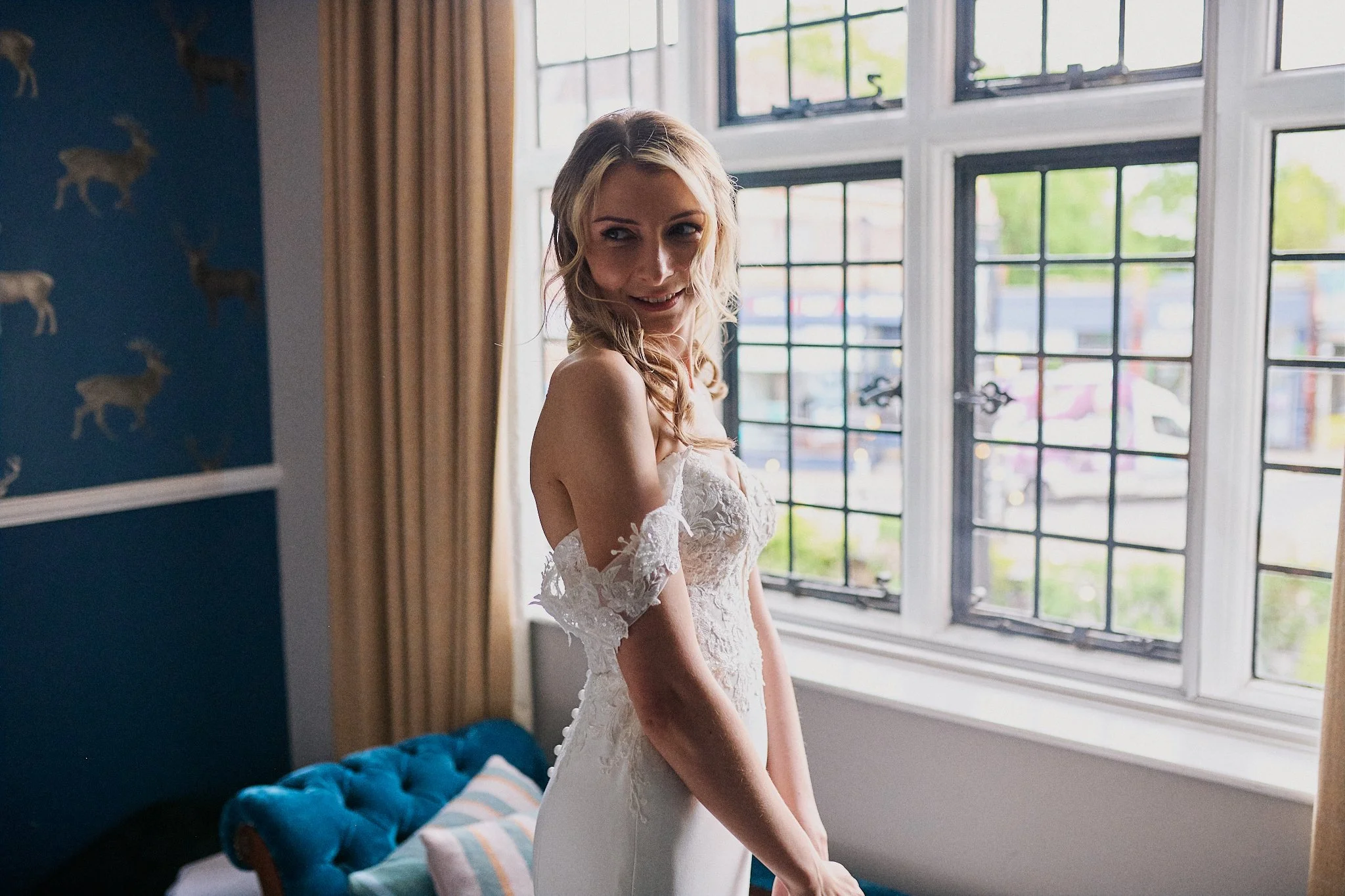 Hampton_court_house_wedding-h&d213.jpg