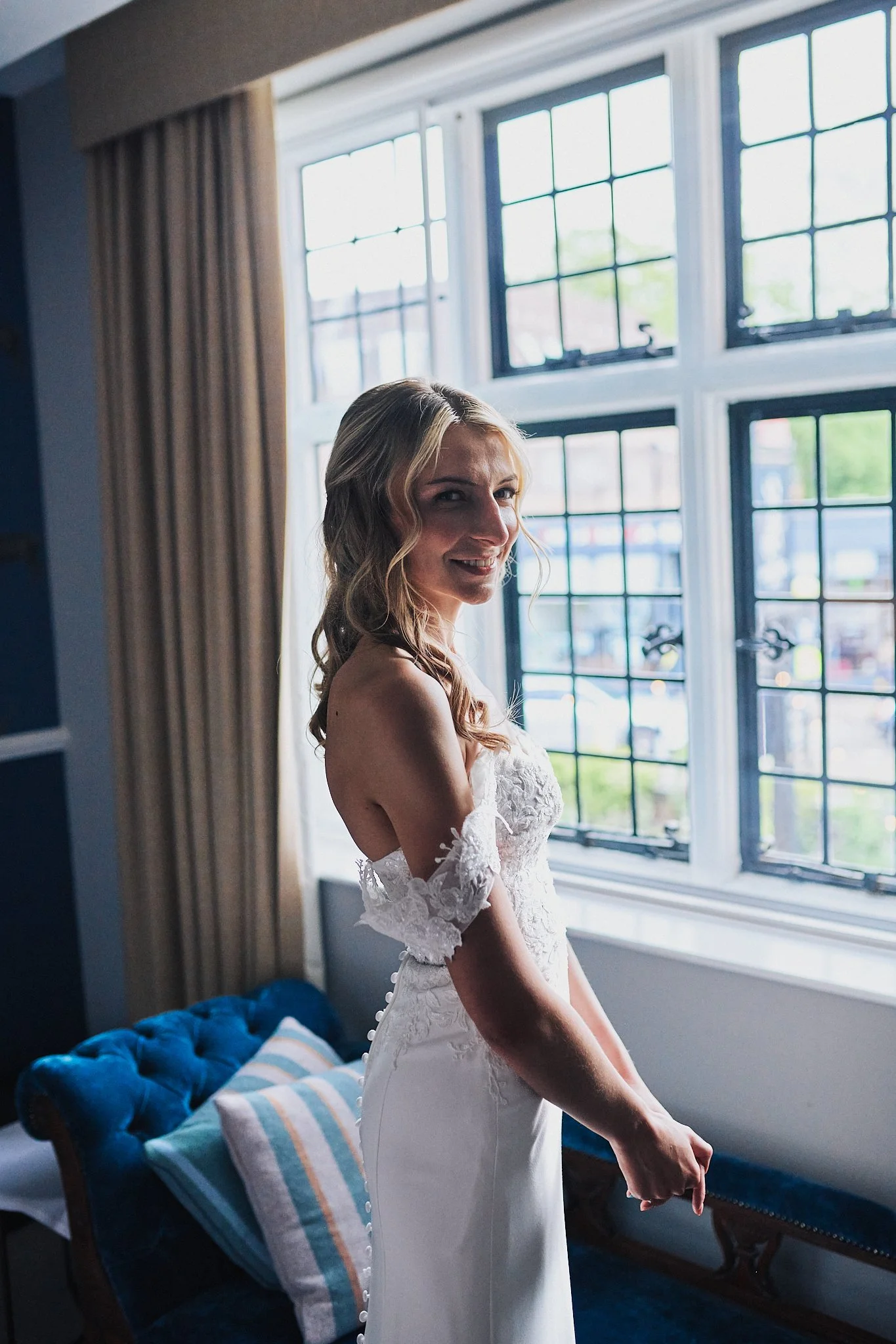 Hampton_court_house_wedding-h&d214.jpg