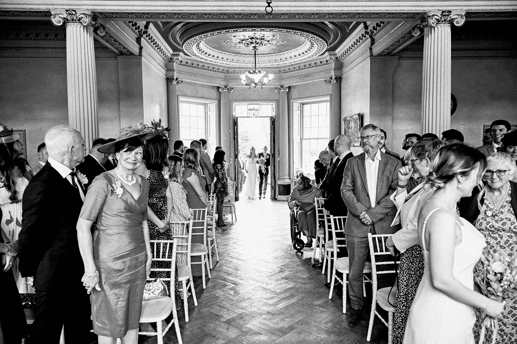 Hampton_court_house_wedding-h&d008.jpg