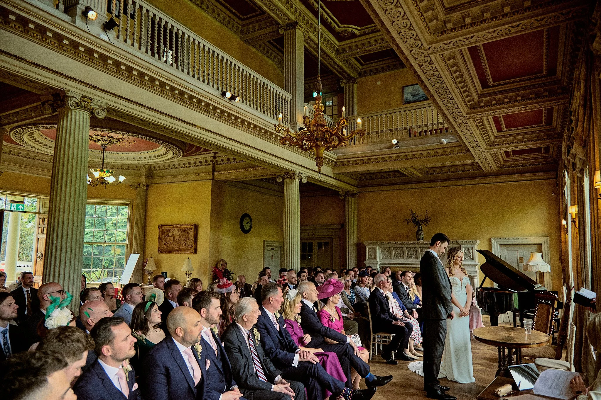 Hampton_court_house_wedding-h&d014.jpg