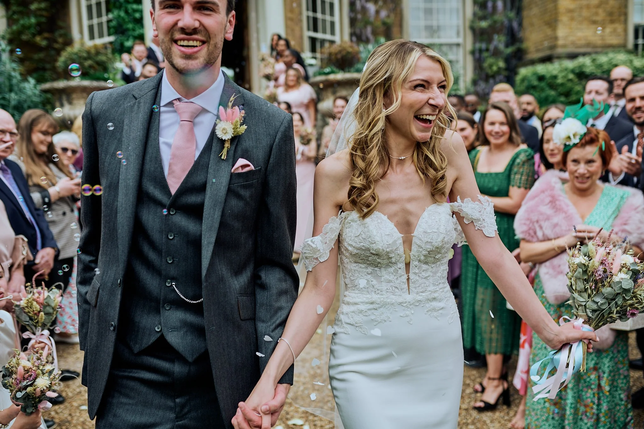 Hampton_court_house_wedding-h&d244.jpg