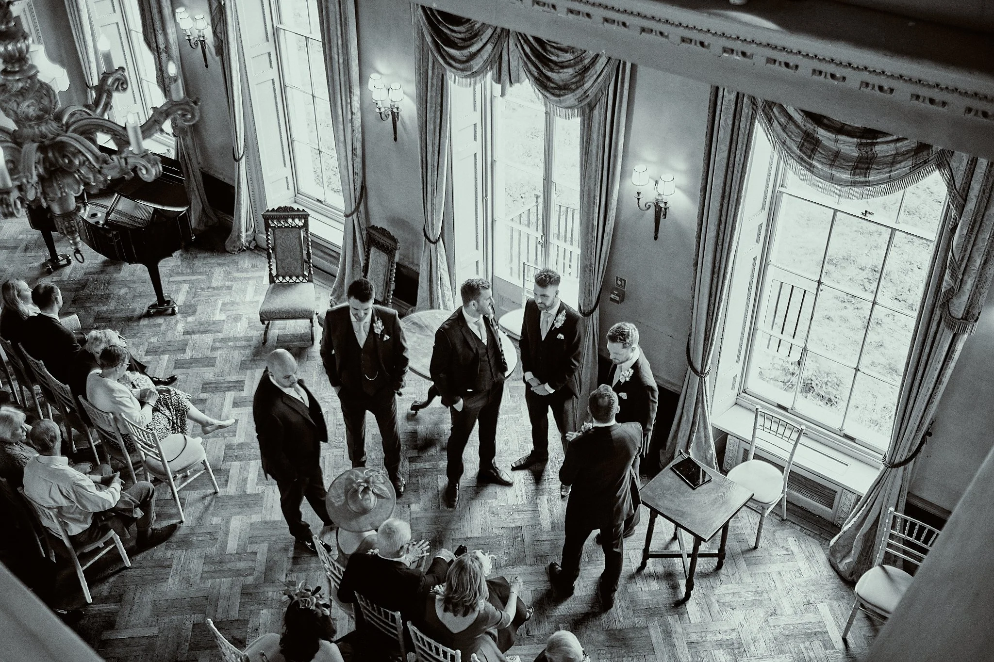 Hampton_court_house_wedding-h&d015.jpg