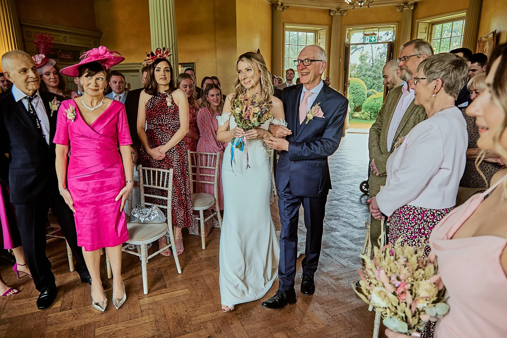 Hampton_court_house_wedding-h&d026.jpg