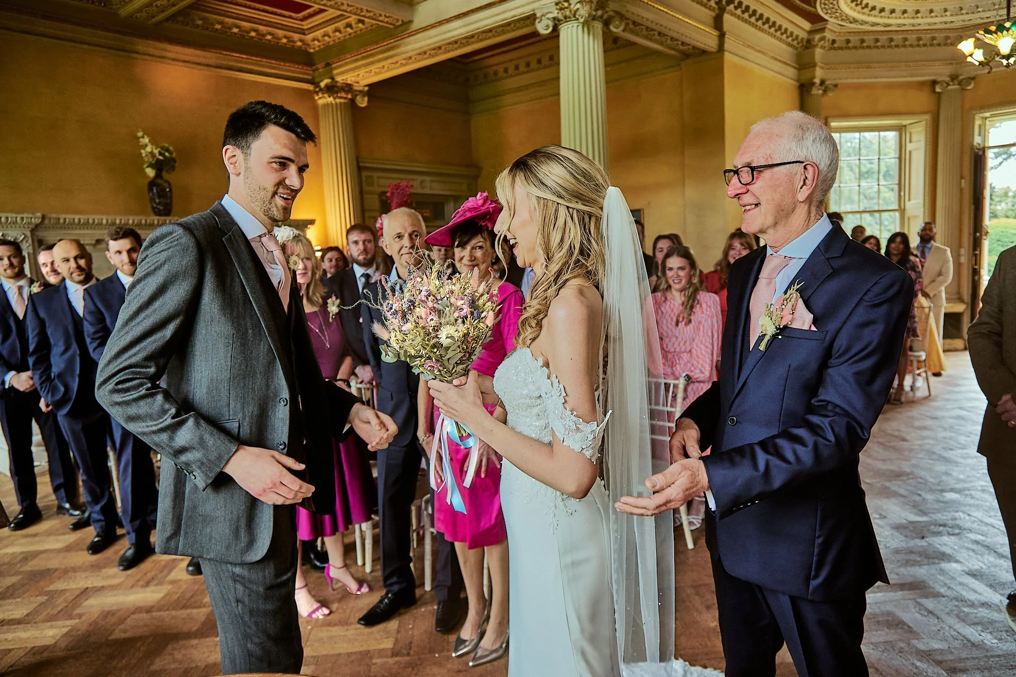 Hampton_court_house_wedding-h&d027.jpg