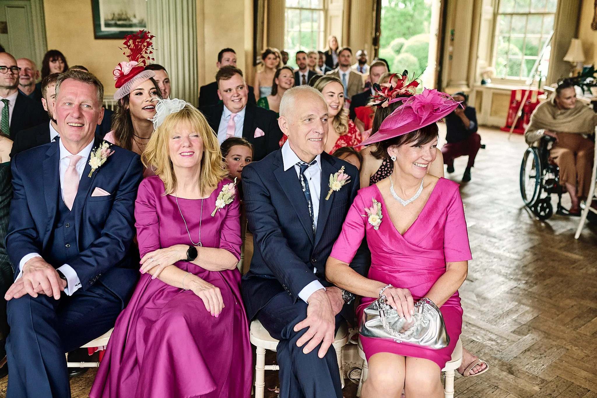Hampton_court_house_wedding-h&d028.jpg