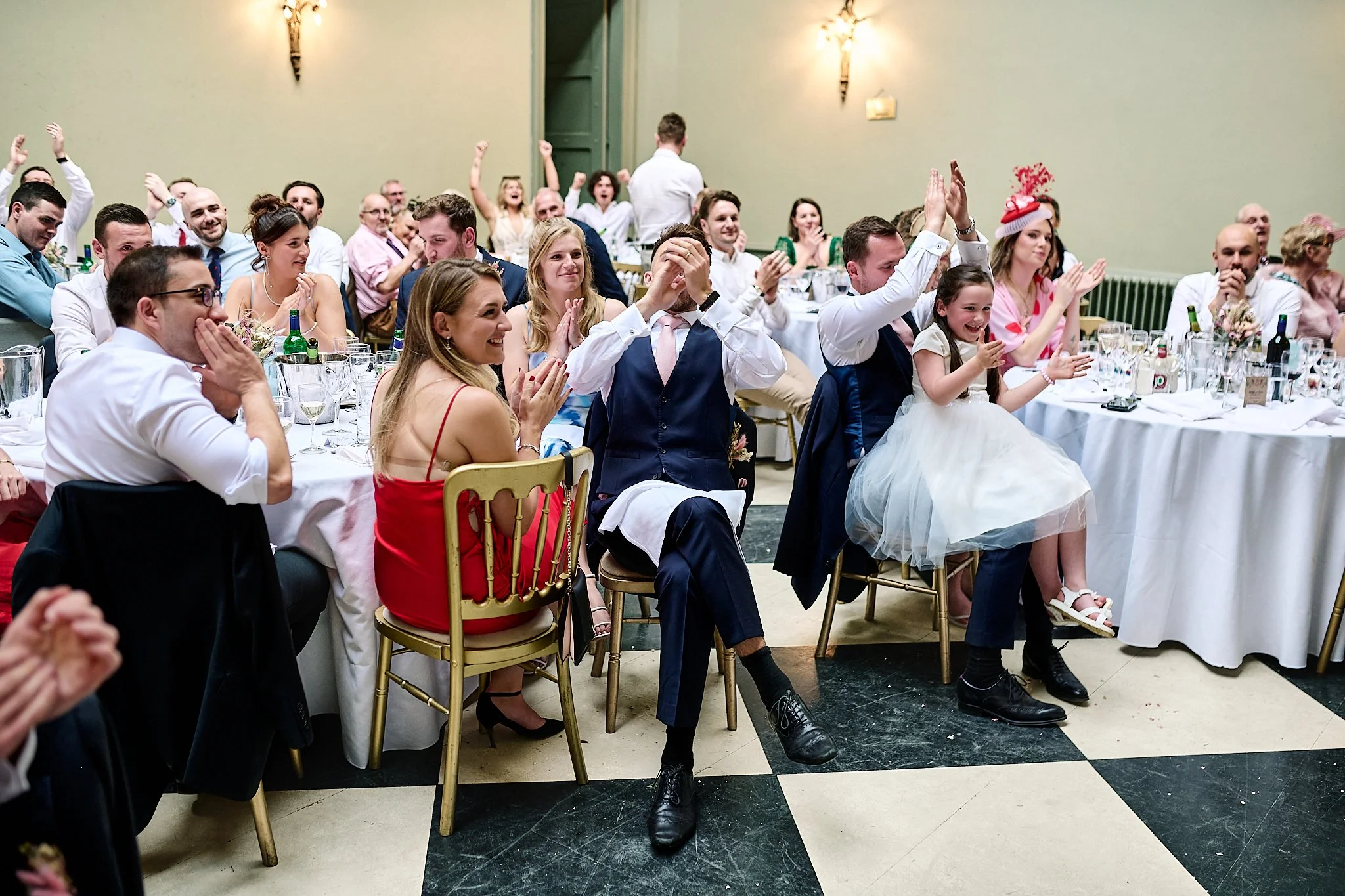 Hampton_court_house_wedding-h&d065.jpg